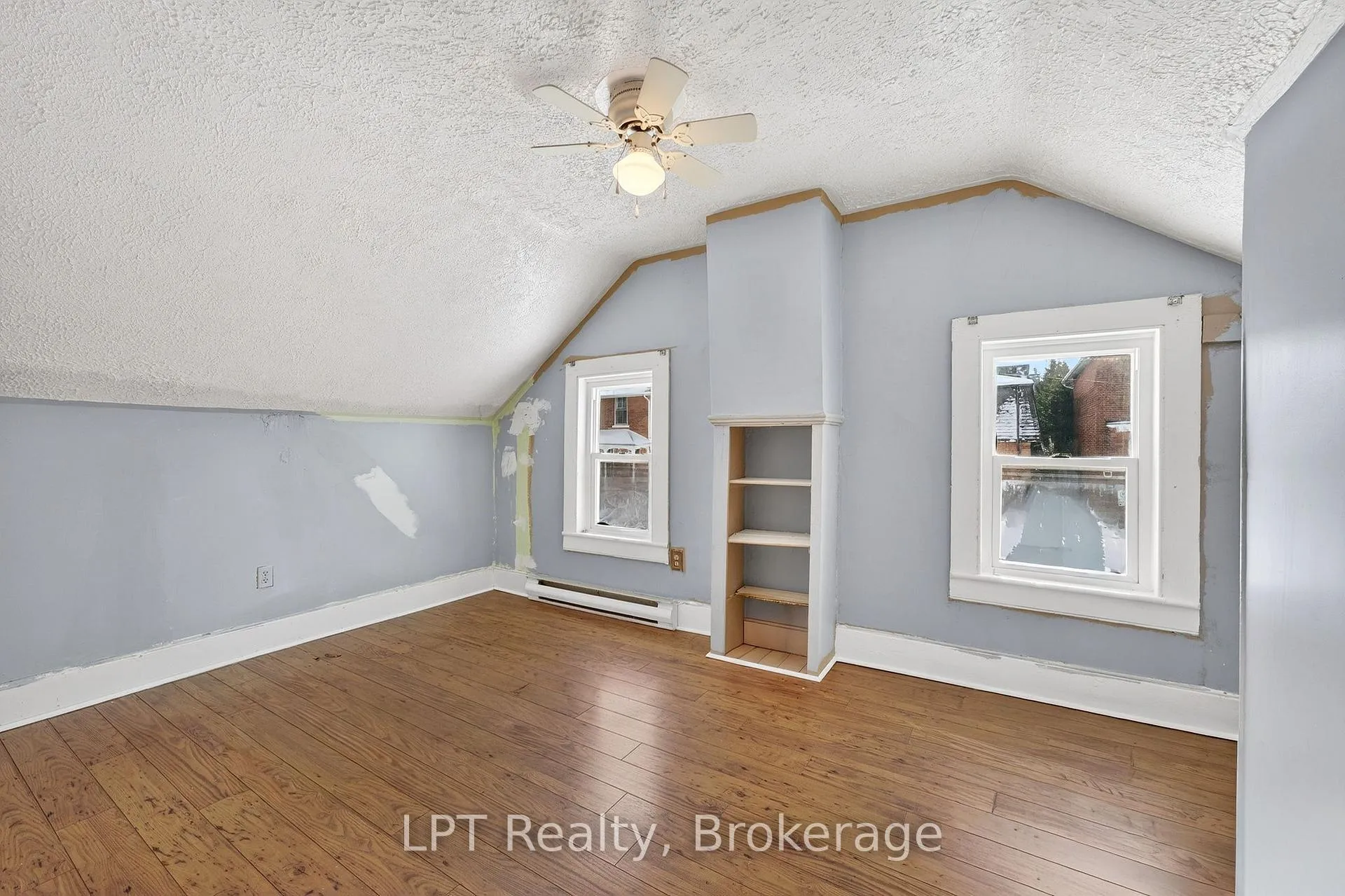 Photo 15 of 176 Garden Street, Gananoque — HOMEH