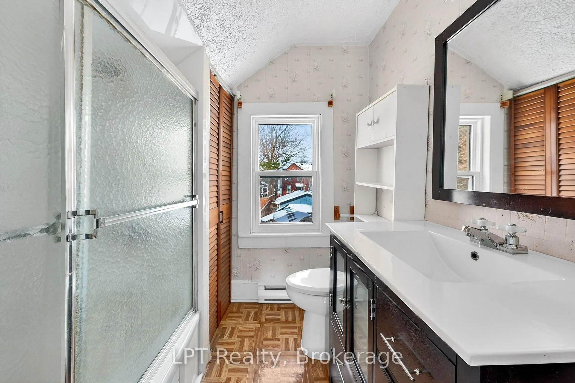 Photo 17 of 176 Garden Street, Gananoque — HOMEH