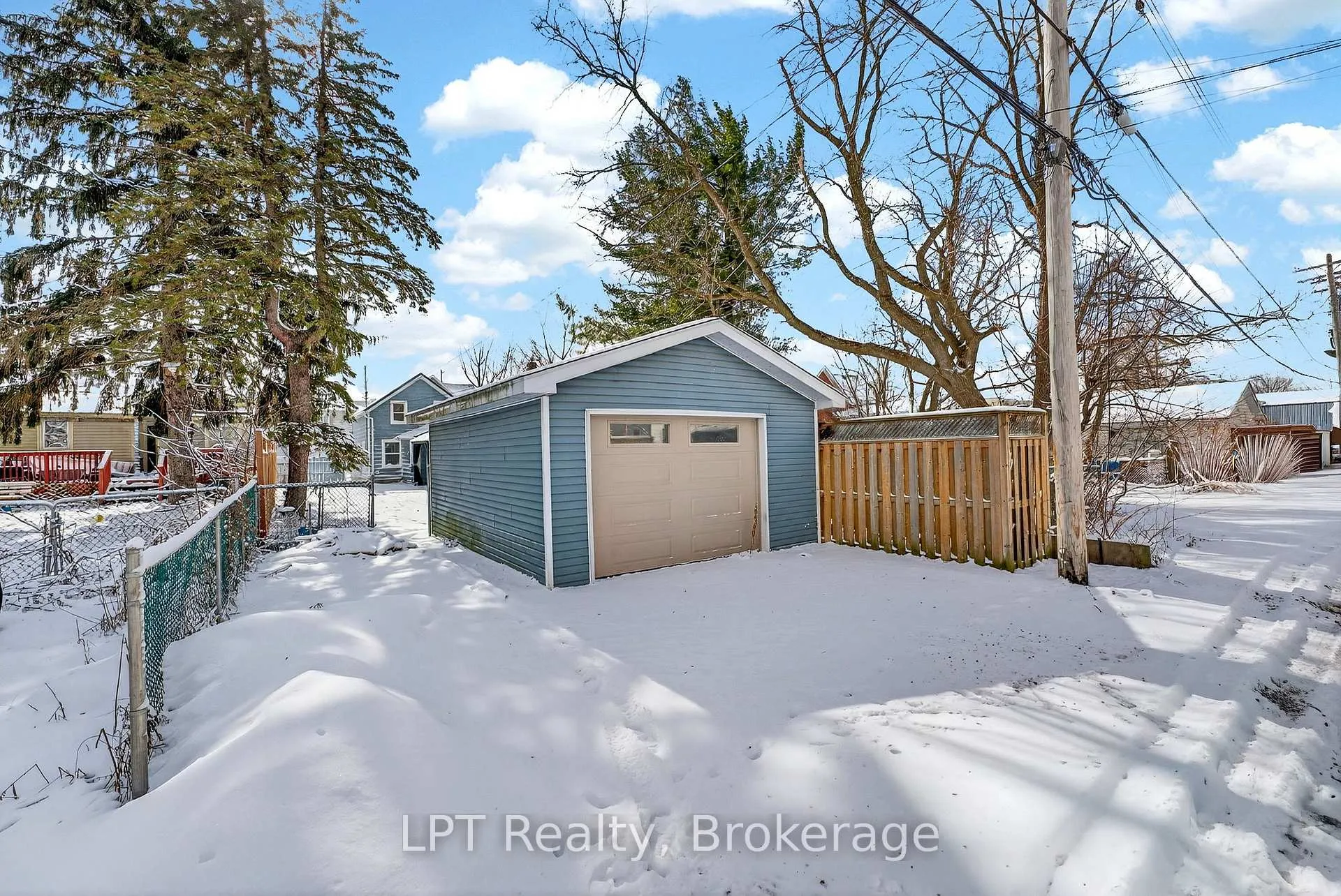 Photo 23 of 176 Garden Street, Gananoque — HOMEH
