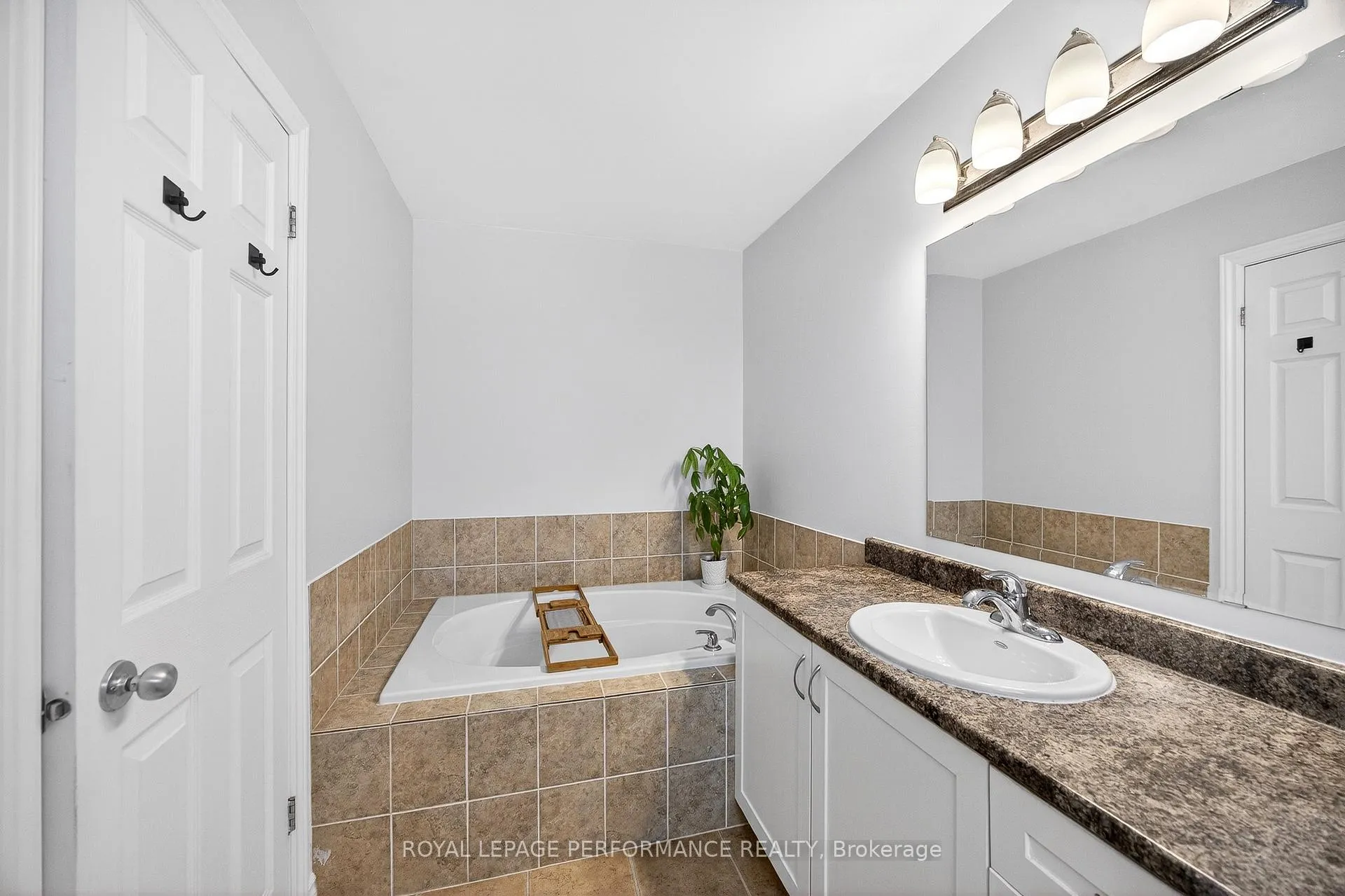 Photo 32 of 259 Wildcliff Way, Ottawa, Avalon East — HOMEH