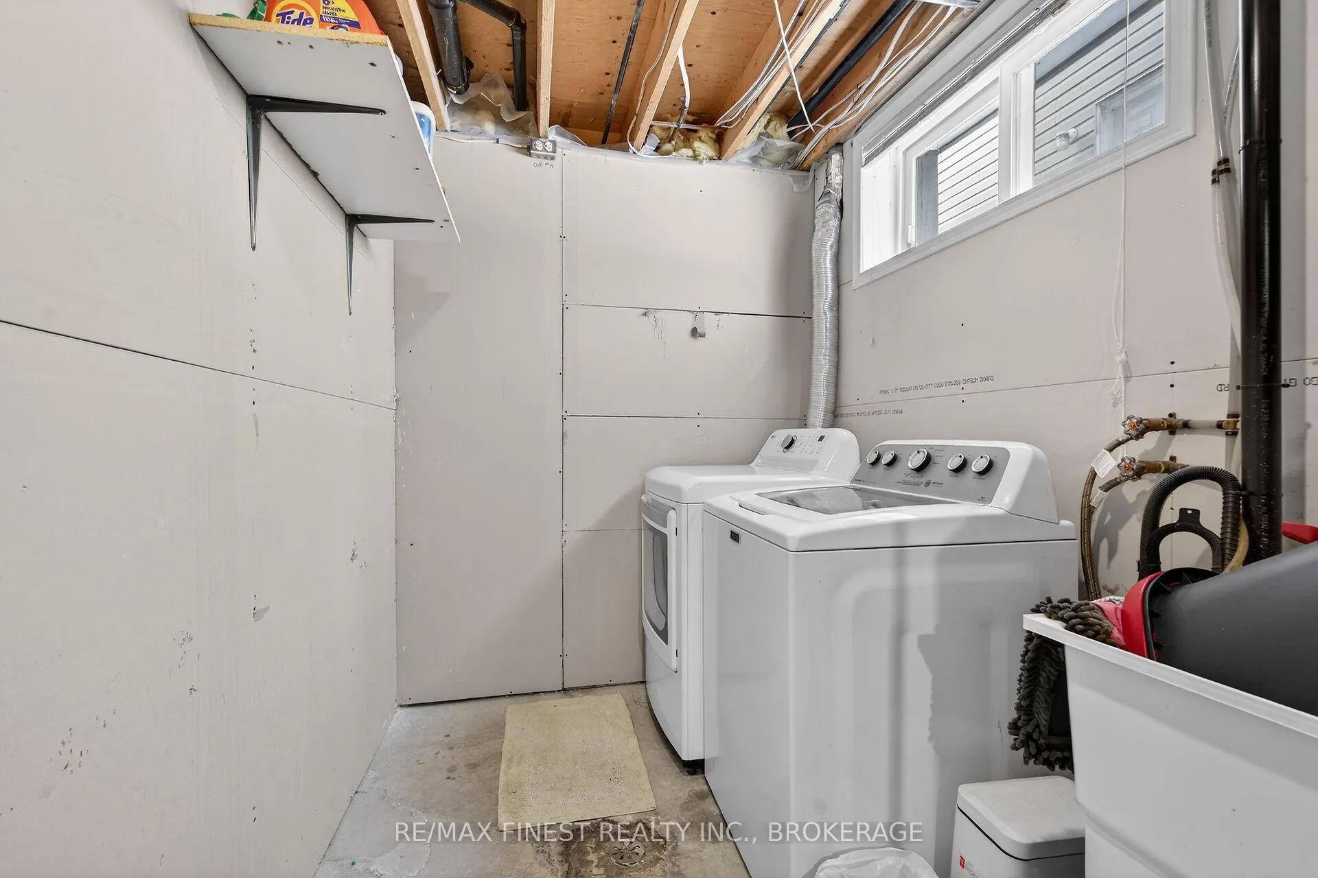 Photo 30 of 604 Freeman Crescent, Kingston, Kingston East (Incl Barret Crt) — HOMEH