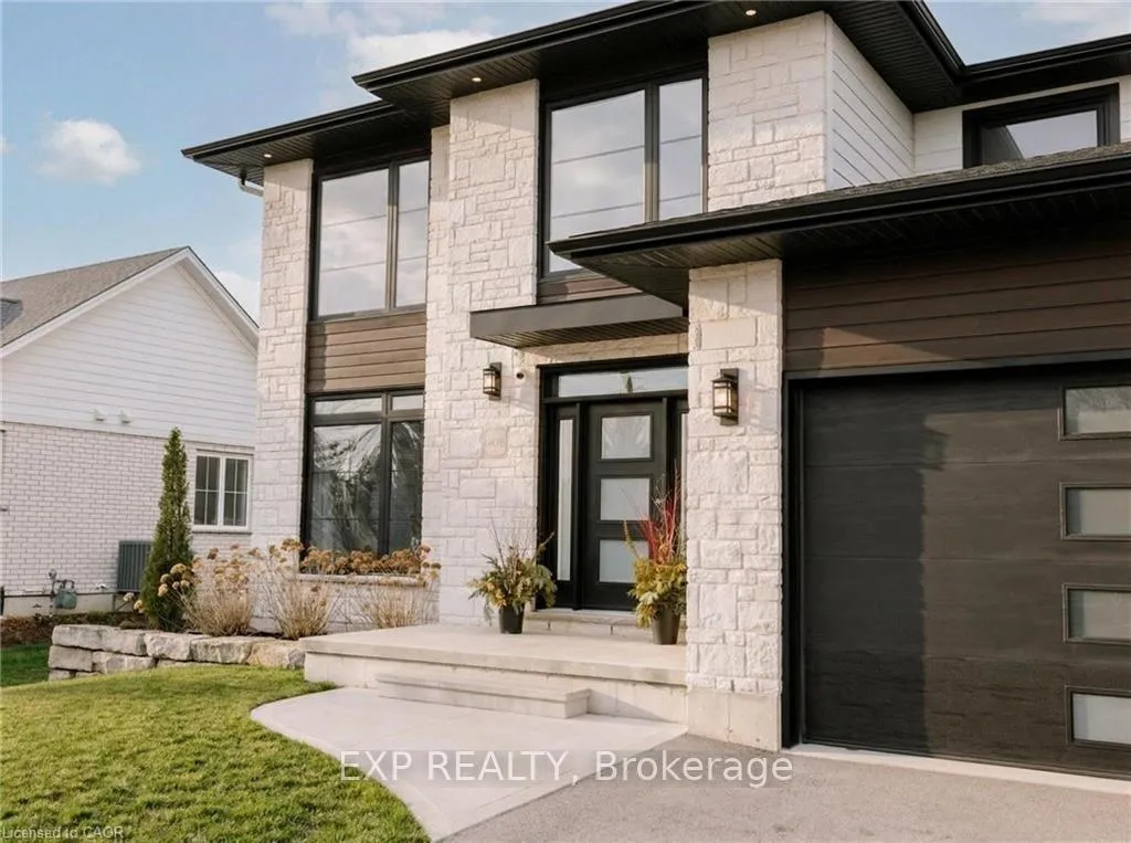 Photo 3 of 8476 Imperial Road, Malahide, Rural Malahide — HOMEH