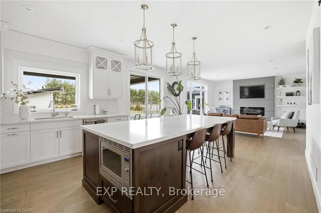 Photo 12 of 8476 Imperial Road, Malahide, Rural Malahide — HOMEH