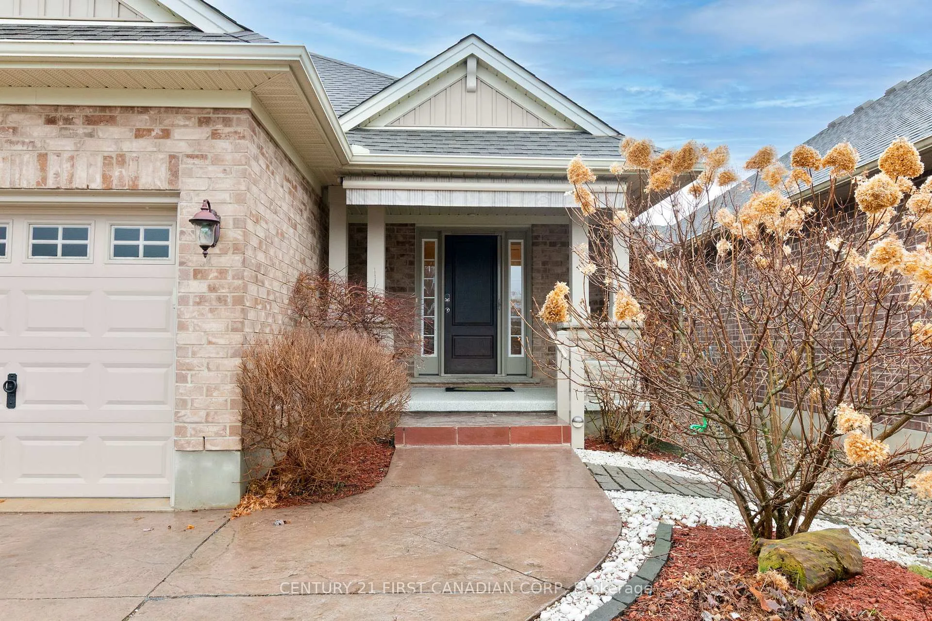 Photo 4 of 23 Blairmont Terrace, St. Thomas — HOMEH