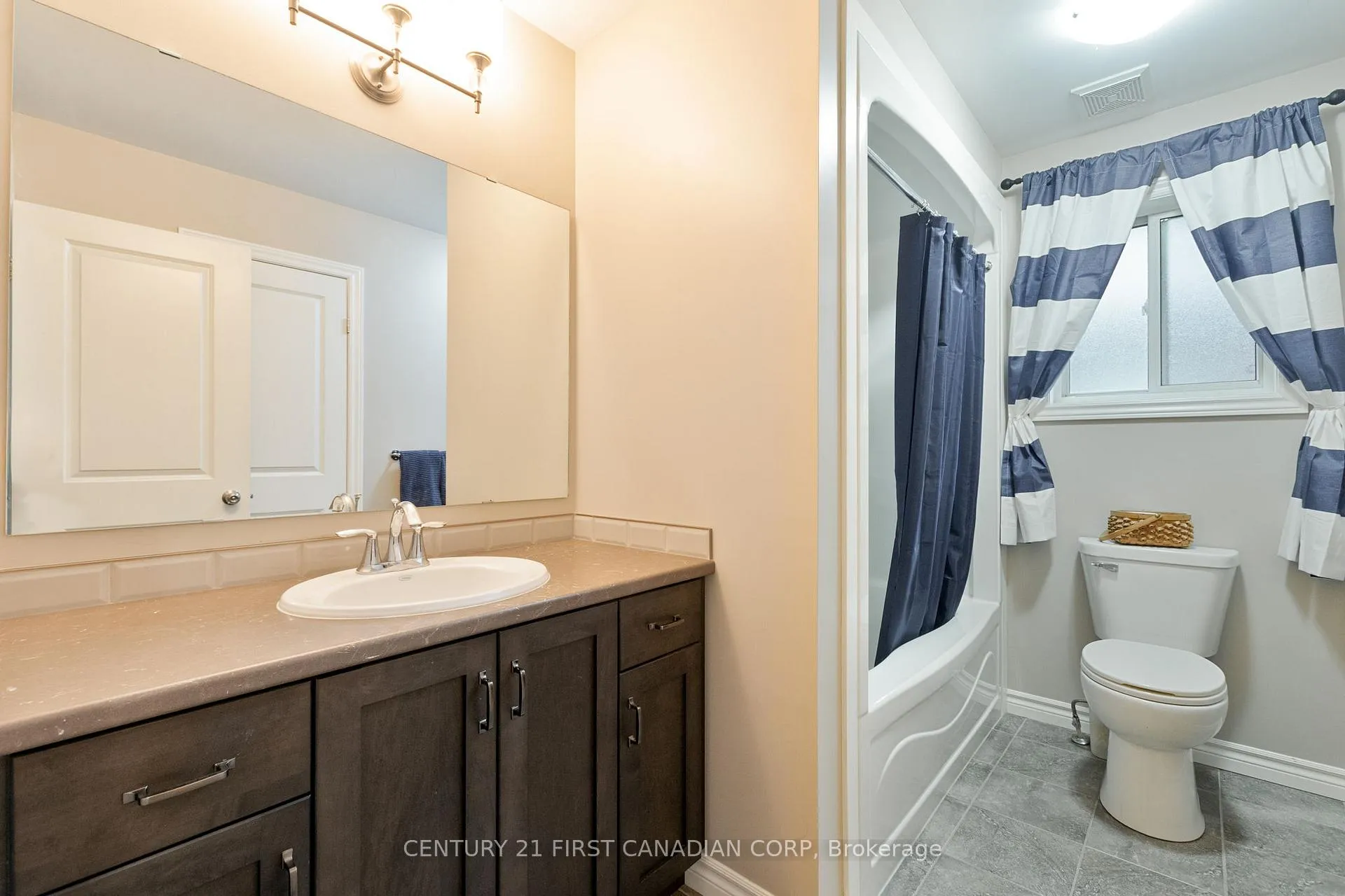 Photo 8 of 23 Blairmont Terrace, St. Thomas — HOMEH