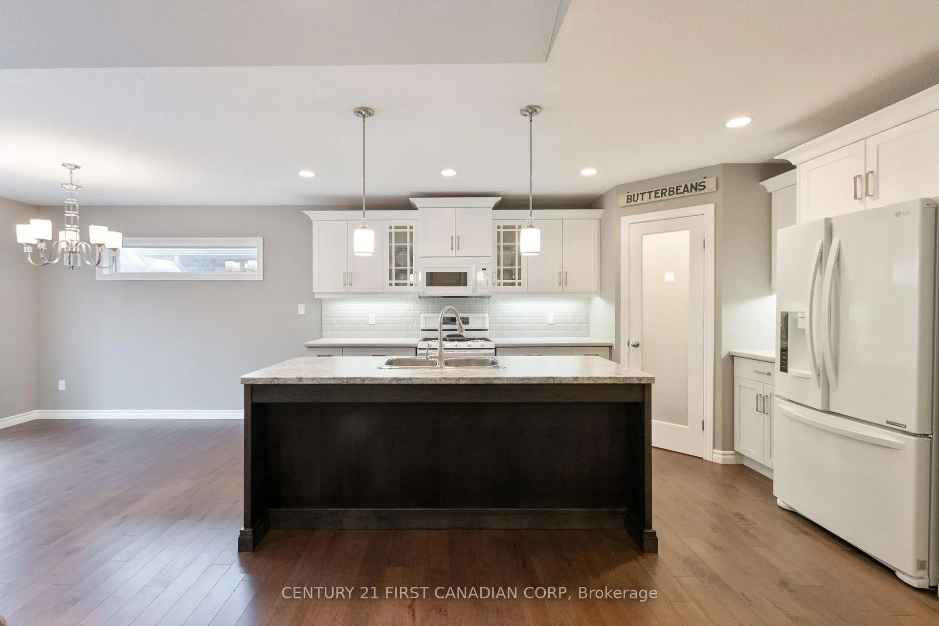 Photo 14 of 23 Blairmont Terrace, St. Thomas — HOMEH