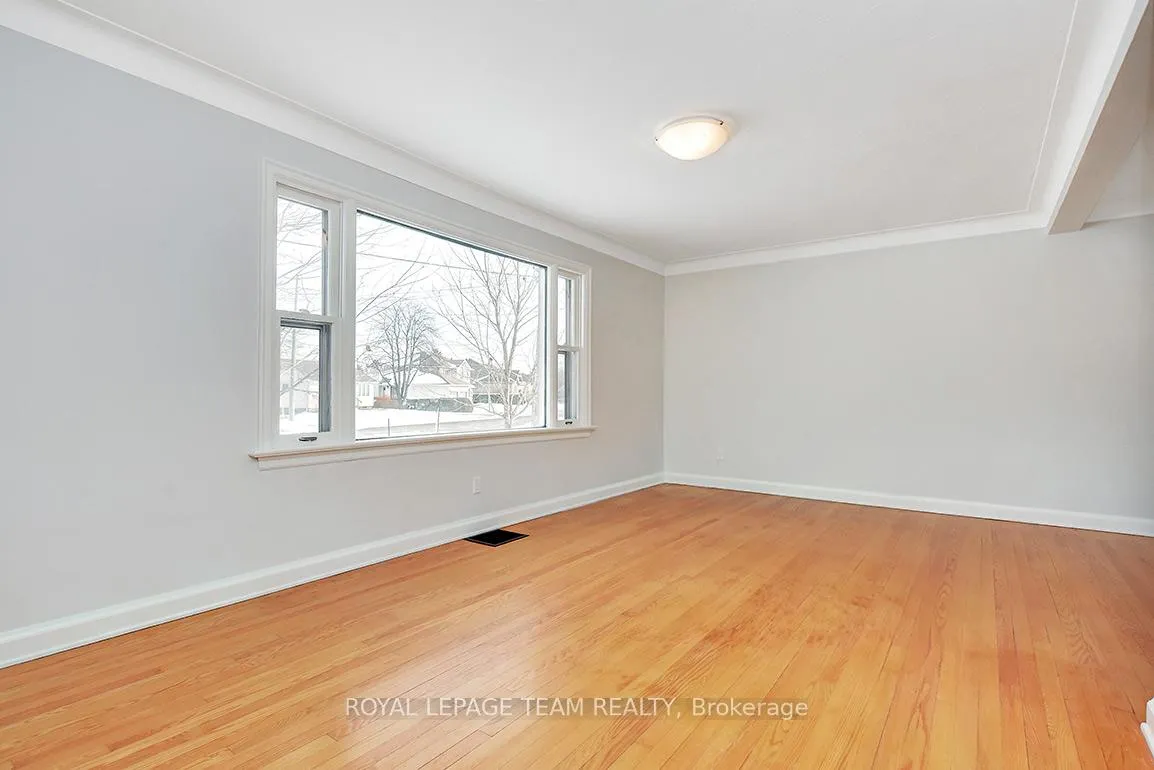 Photo 9 of 1151 Normandy Crescent, Ottawa, Borden Farm/Stewart Farm/Carleton Heights/Parkwood Hills — HOMEH