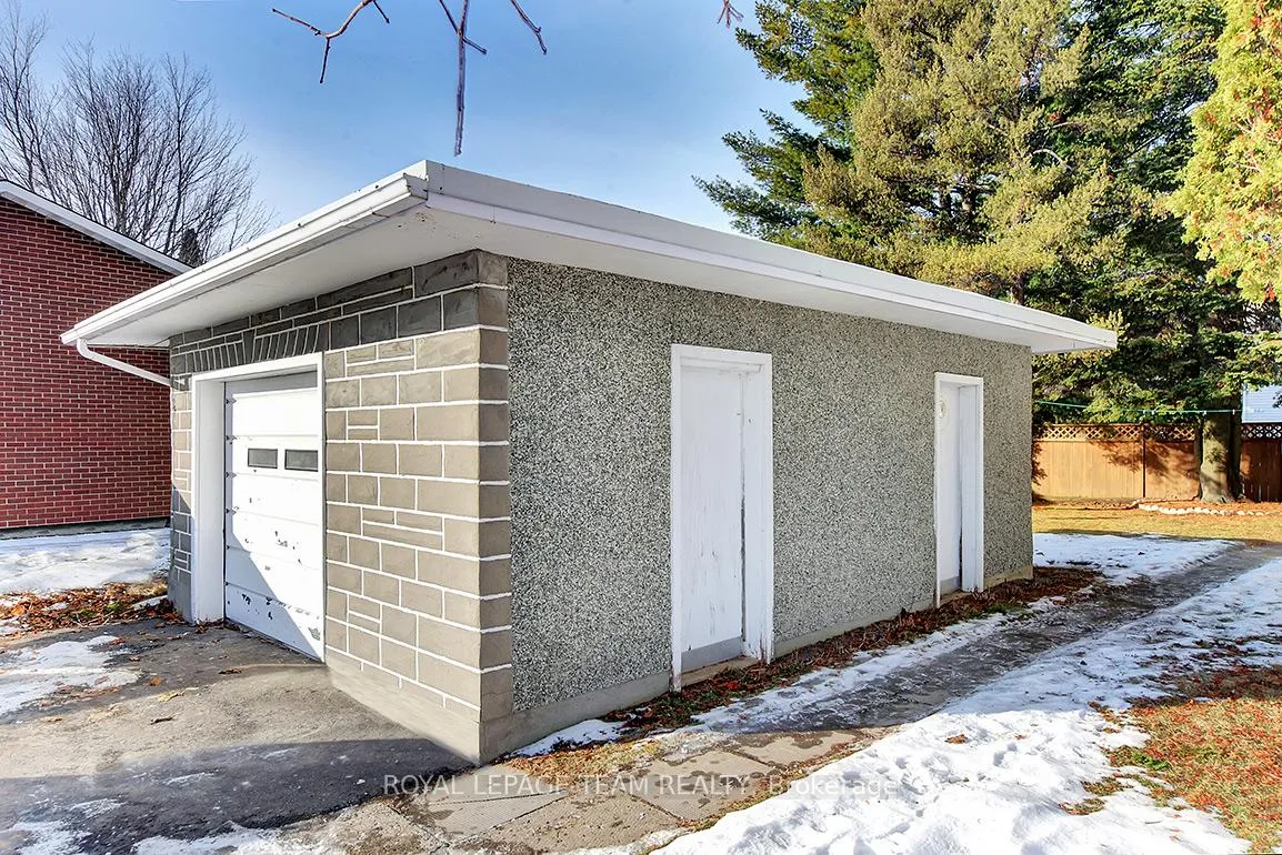 Photo 32 of 1151 Normandy Crescent, Ottawa, Borden Farm/Stewart Farm/Carleton Heights/Parkwood Hills — HOMEH