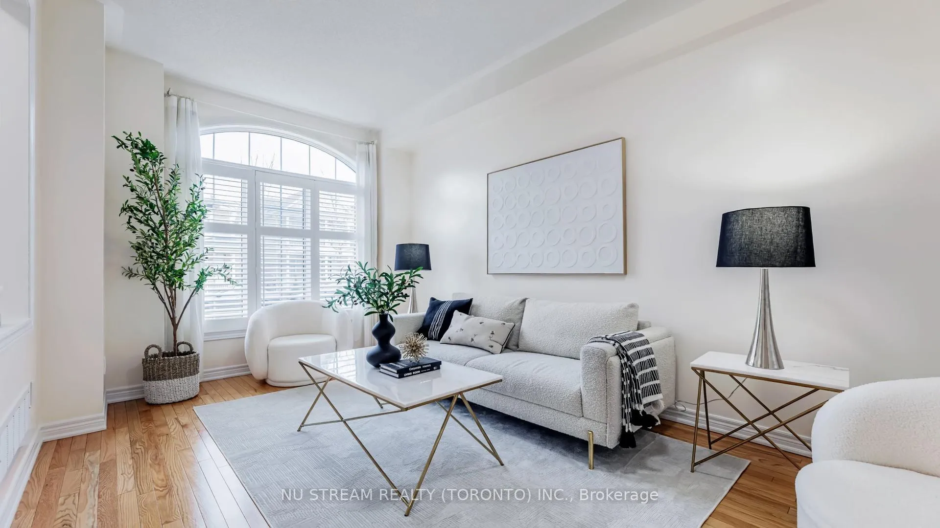 Photo 4 of 18 Radmore Place, Markham, Box Grove — HOMEH