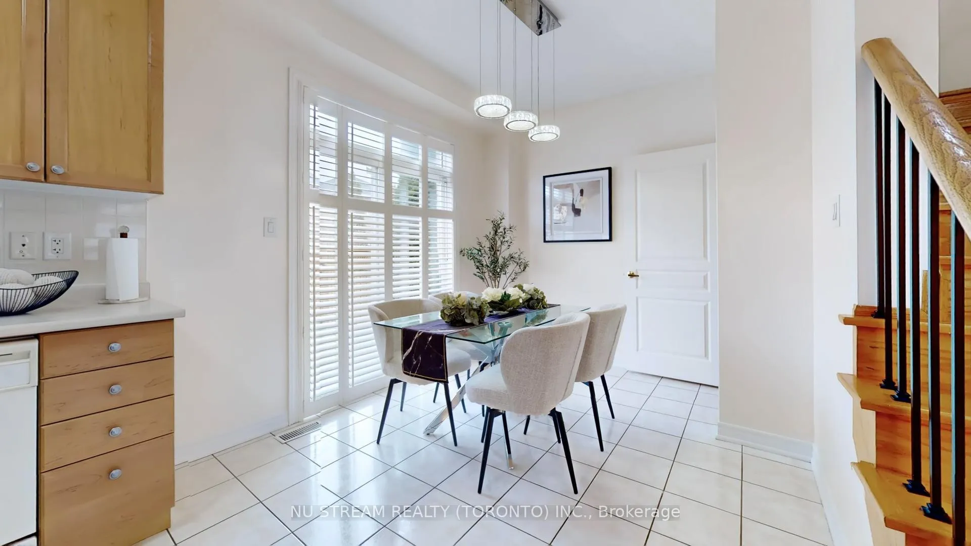 Photo 13 of 18 Radmore Place, Markham, Box Grove — HOMEH