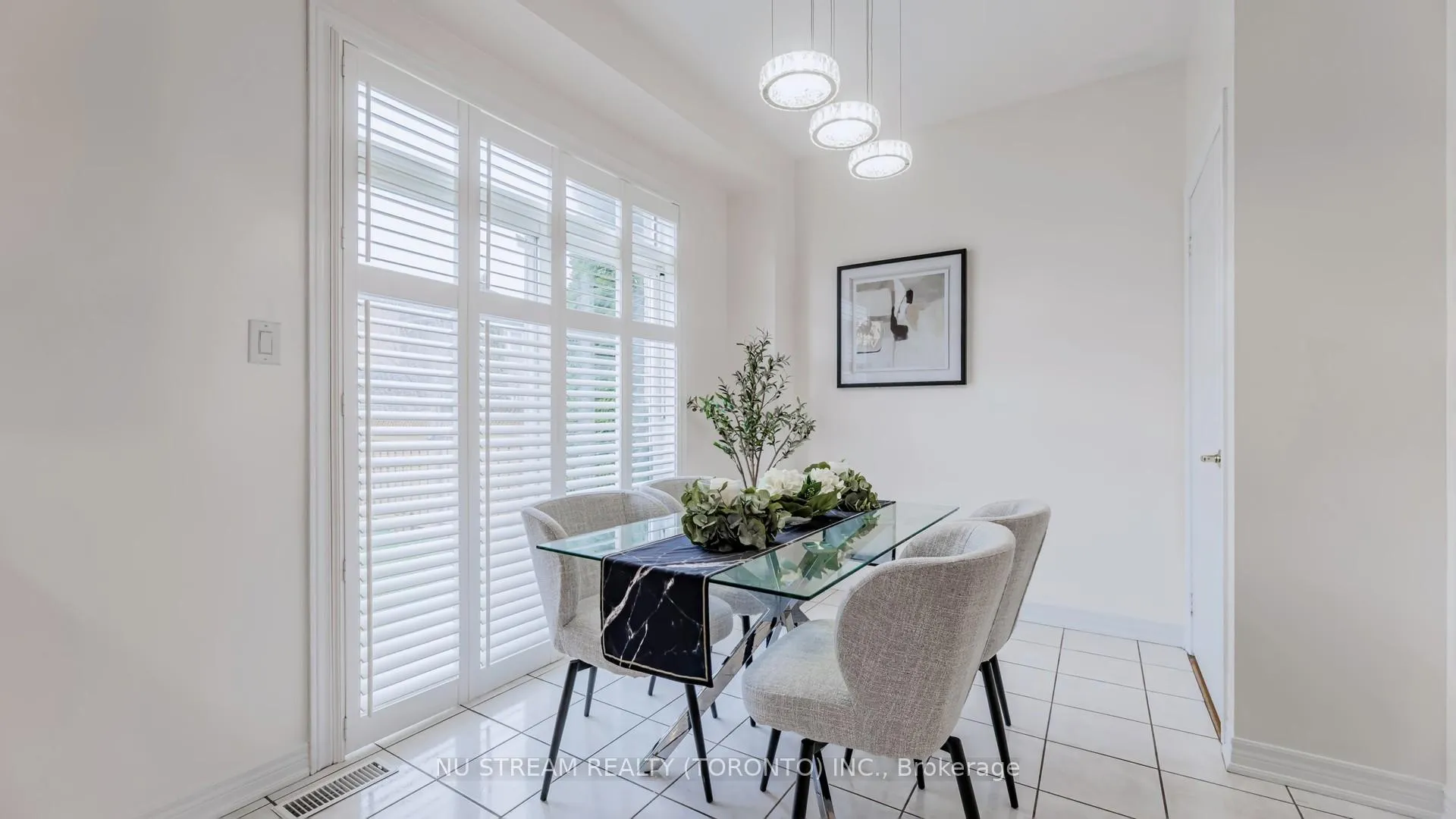 Photo 14 of 18 Radmore Place, Markham, Box Grove — HOMEH
