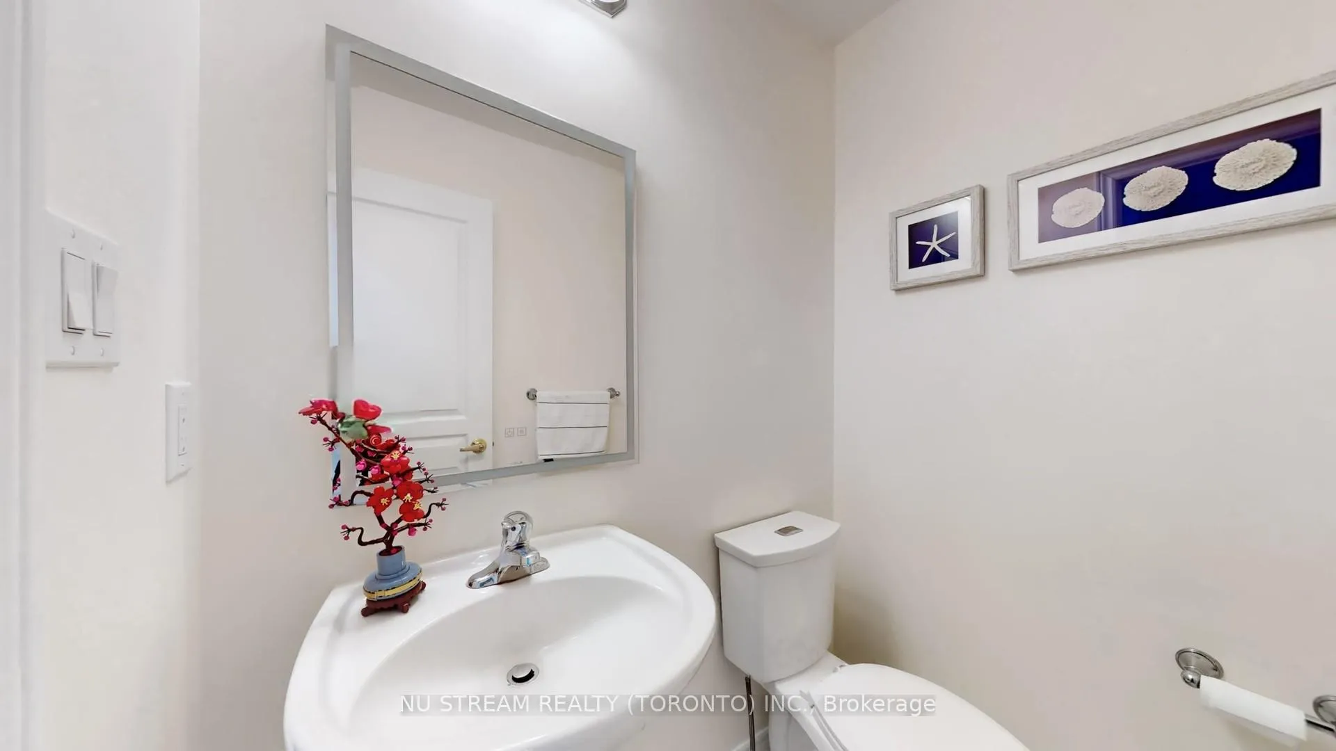 Photo 17 of 18 Radmore Place, Markham, Box Grove — HOMEH