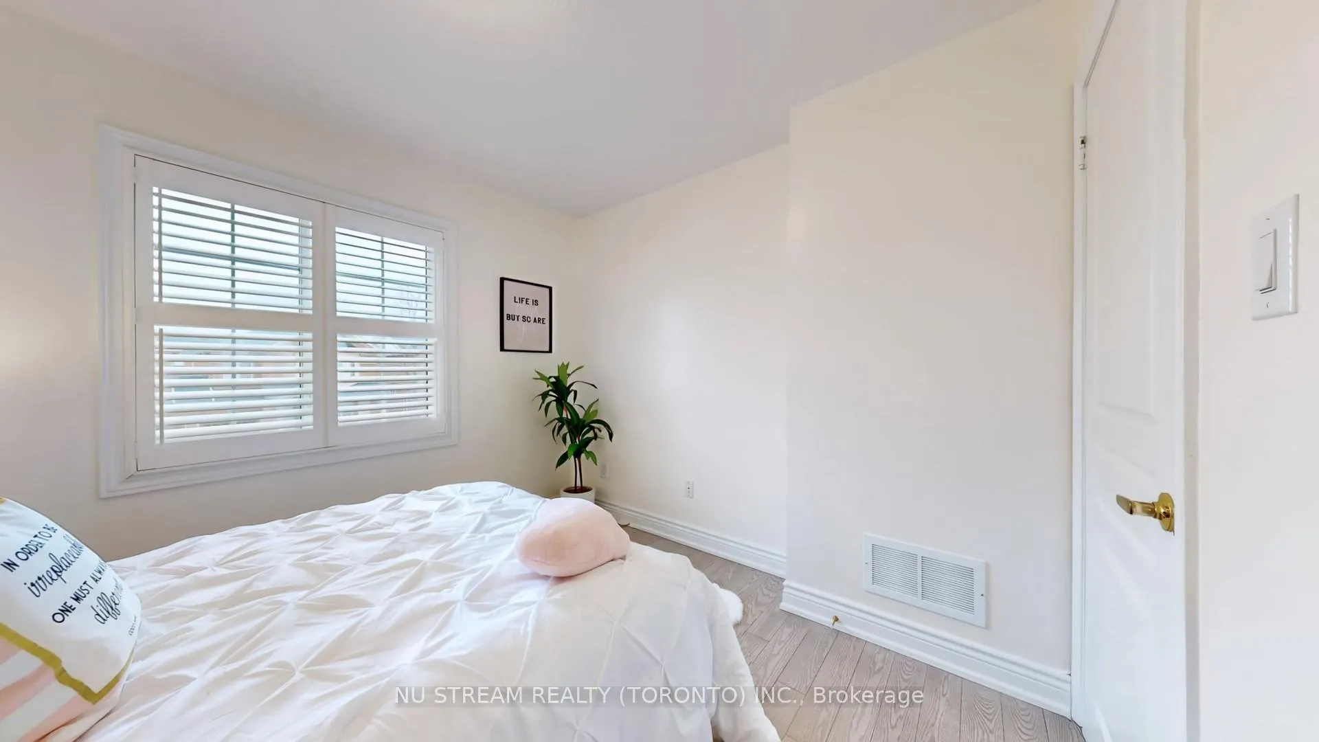 Photo 32 of 18 Radmore Place, Markham, Box Grove — HOMEH