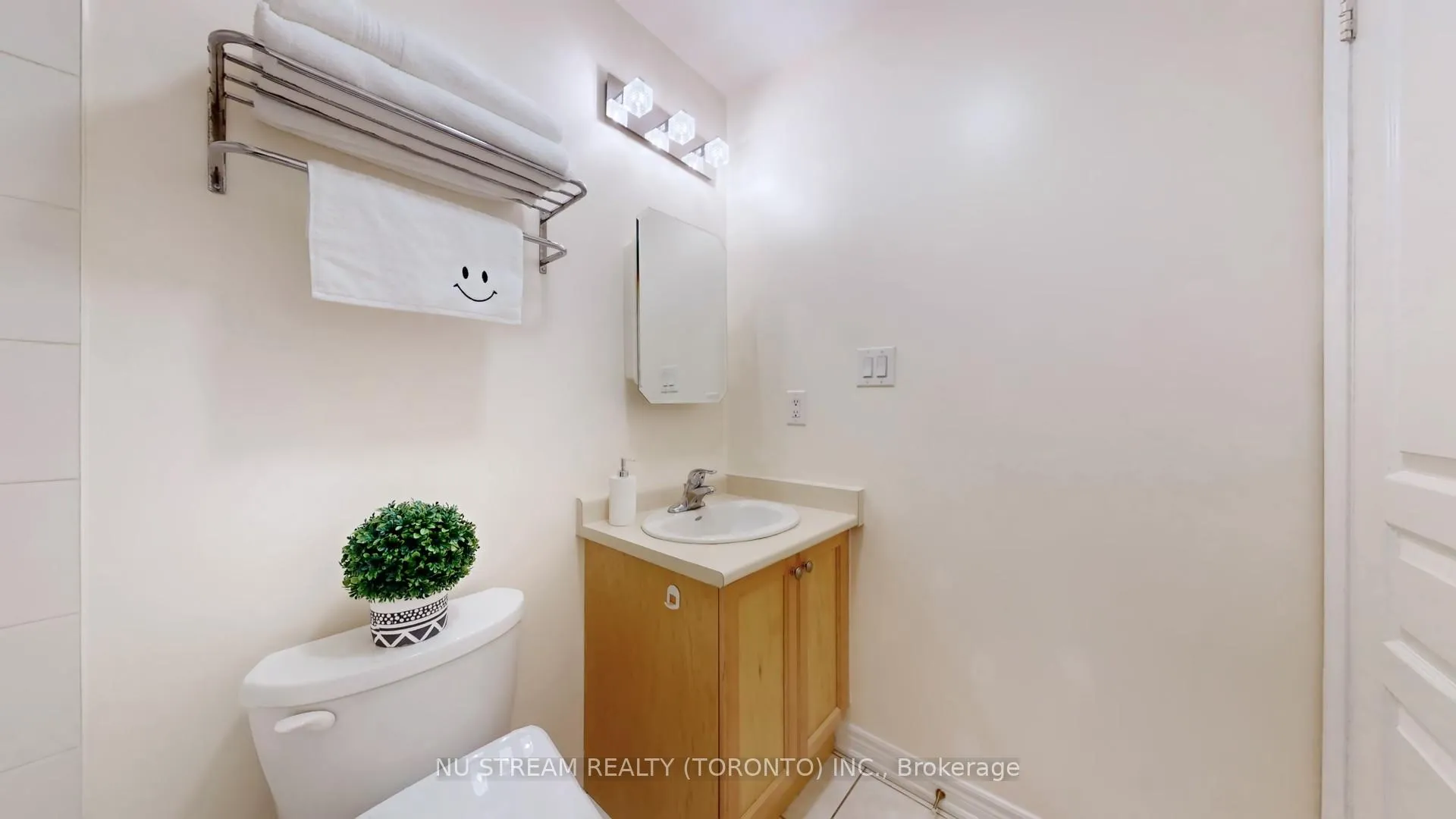 Photo 36 of 18 Radmore Place, Markham, Box Grove — HOMEH
