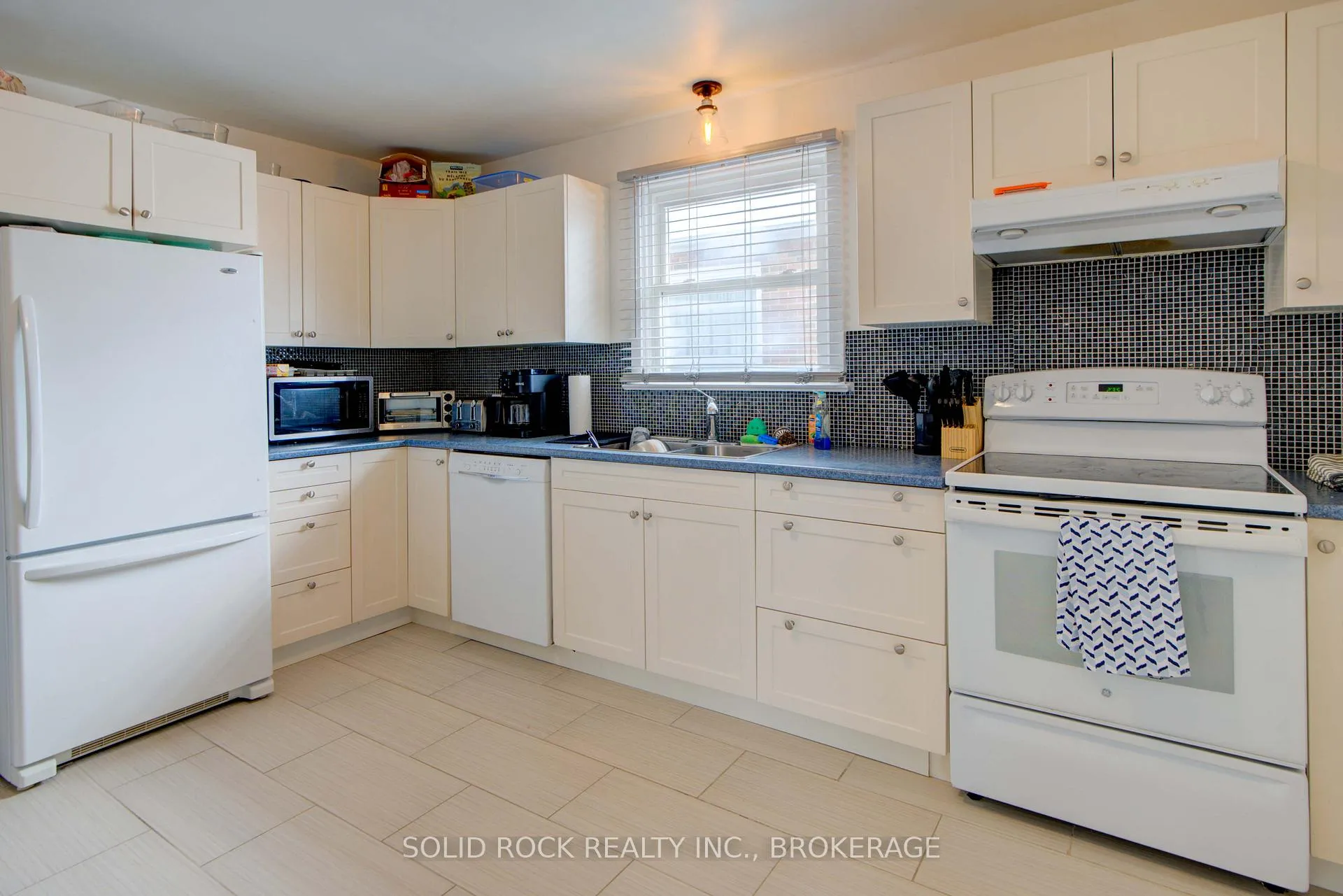 Photo 16 of 199 Helen Street, Kingston, Central City East — HOMEH