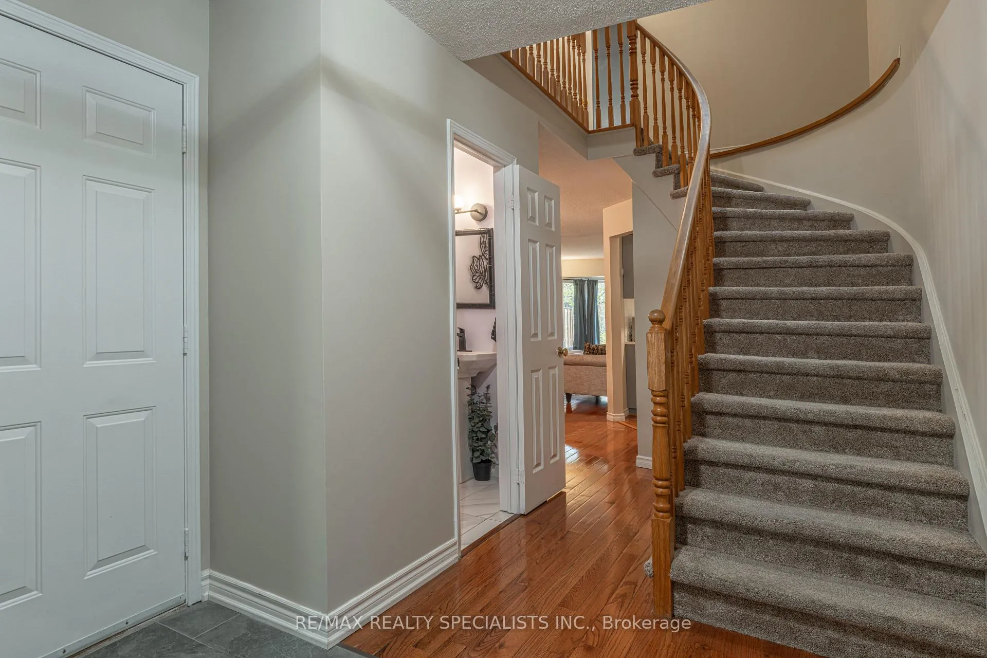 Photo 4 of Unit 13, 2230 Walkers Line, Burlington, Headon — HOMEH