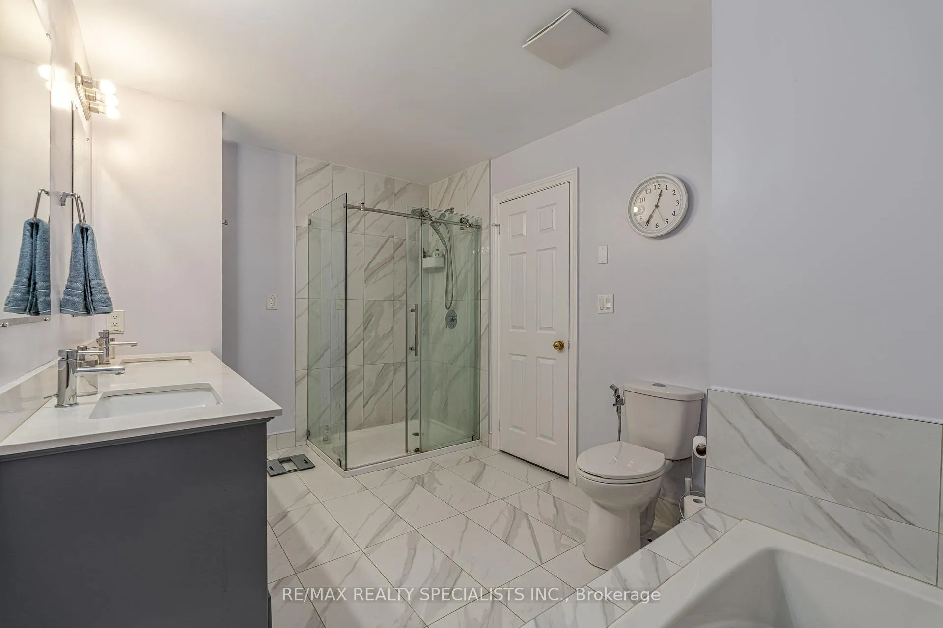 Photo 21 of Unit 13, 2230 Walkers Line, Burlington, Headon — HOMEH