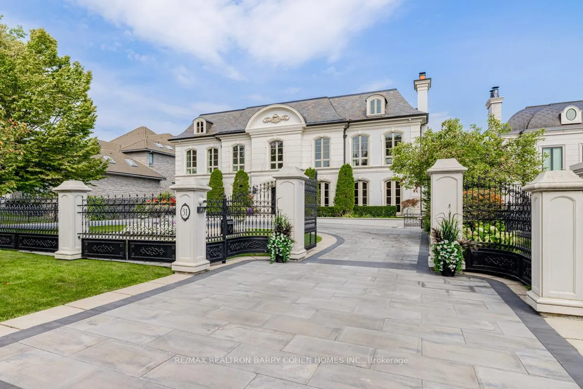 Photo 2 of 31 Thornbank Road, Vaughan, Uplands — HOMEH