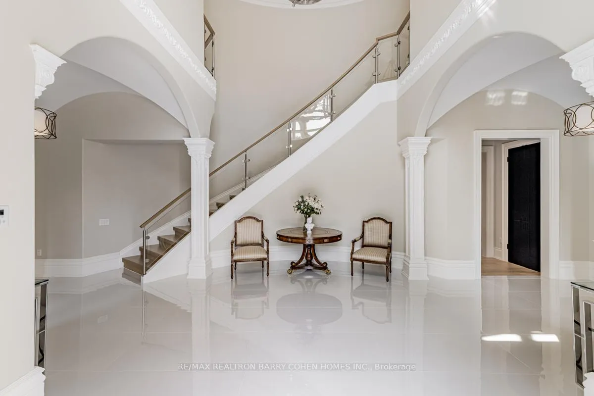 Photo 5 of 31 Thornbank Road, Vaughan, Uplands — HOMEH
