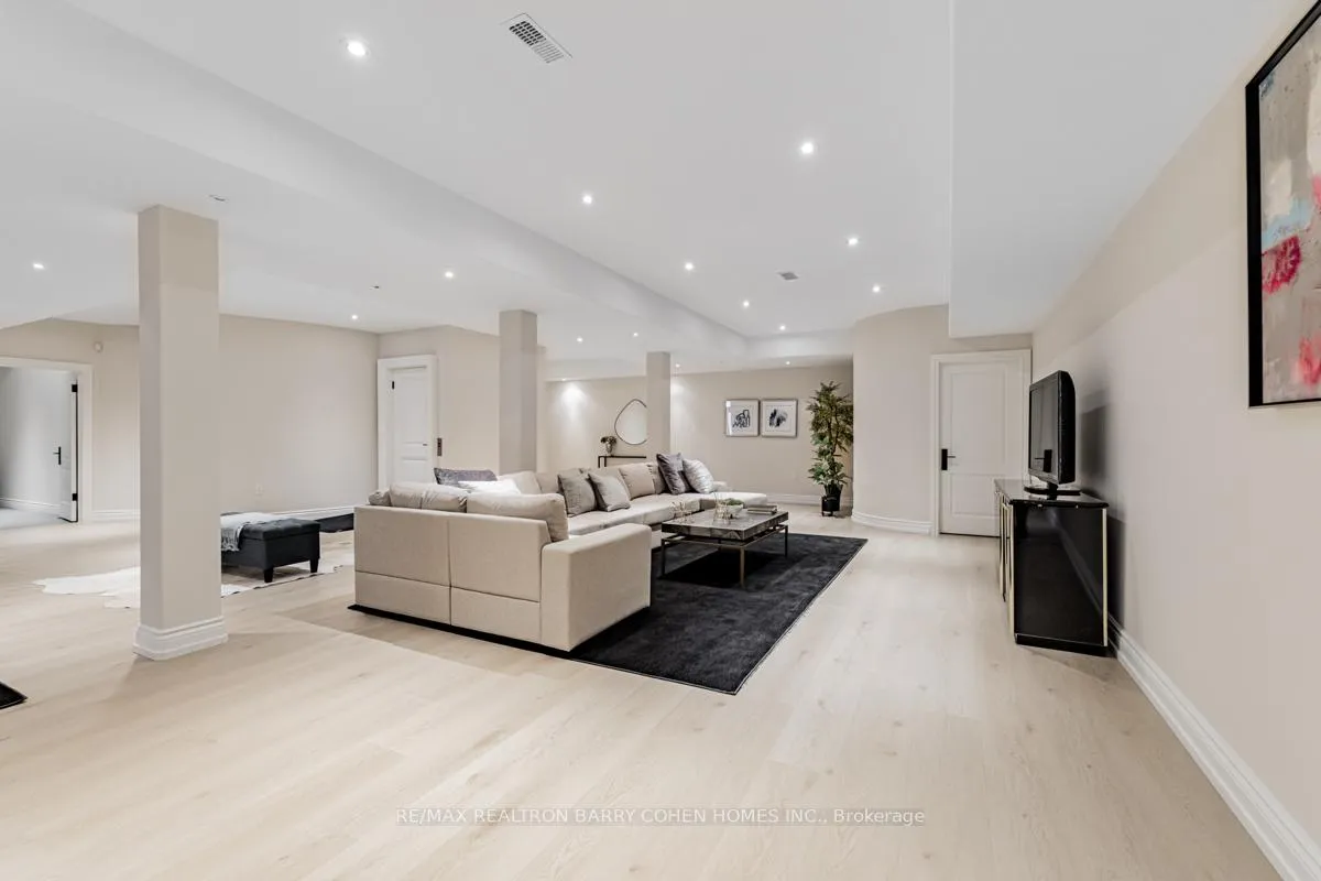 Photo 30 of 31 Thornbank Road, Vaughan, Uplands — HOMEH