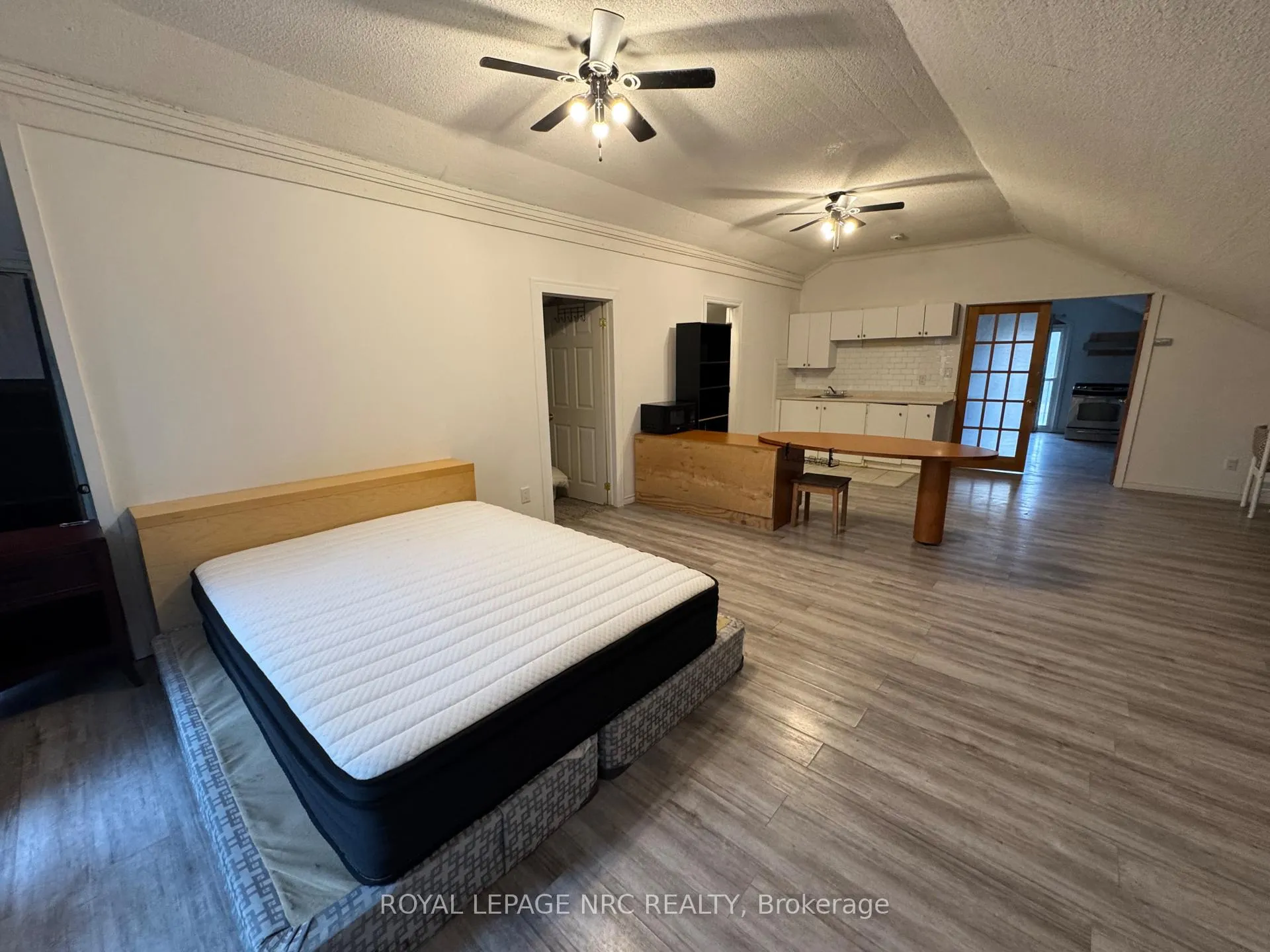 Photo 25 of 6A Pearl Ann Drive, St. Catharines, Glendale/Glenridge — HOMEH