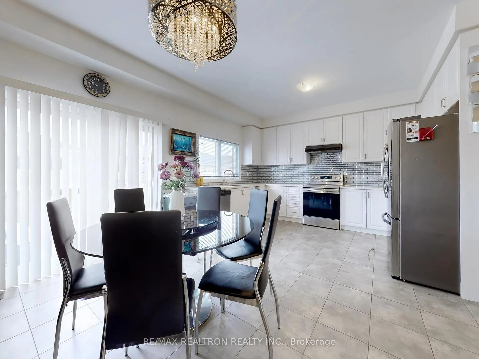 Photo 15 of Unit Upper, 22 Pietrowski Drive, Georgina, Keswick North — HOMEH