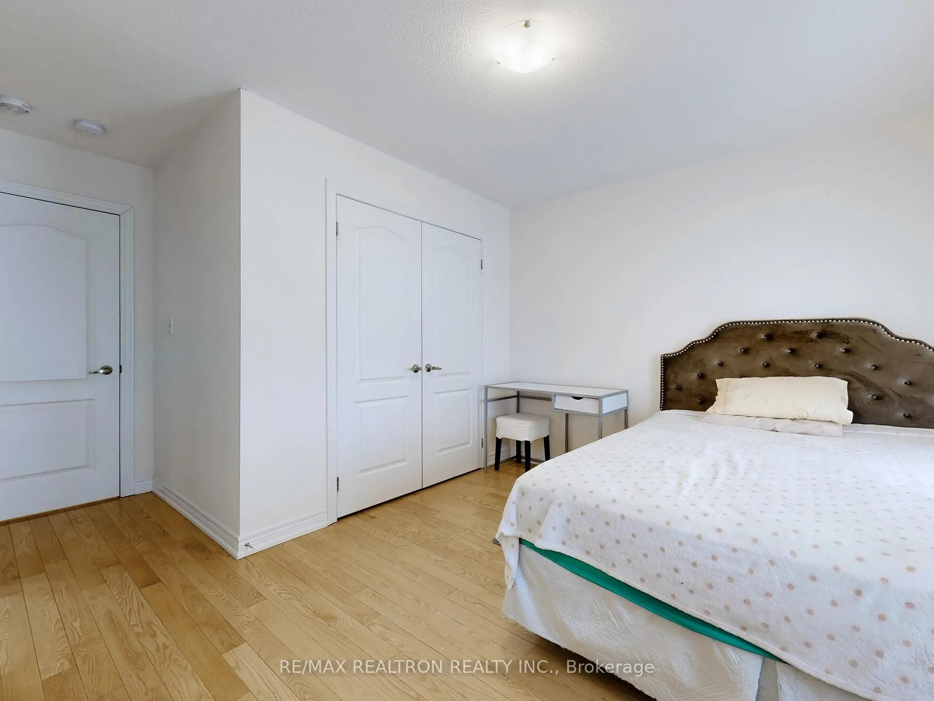 Photo 35 of Unit Upper, 22 Pietrowski Drive, Georgina, Keswick North — HOMEH