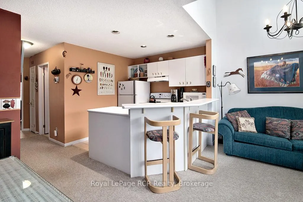Photo 9 of Unit Unit #32, 162 Settlers Way, Blue Mountains — HOMEH