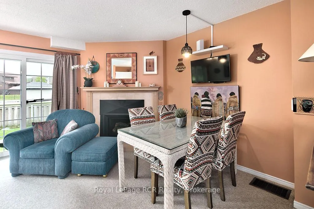 Photo 12 of Unit Unit #32, 162 Settlers Way, Blue Mountains — HOMEH