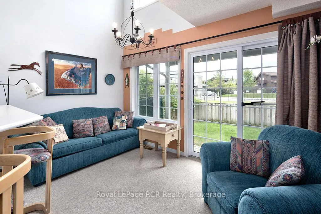 Photo 13 of Unit Unit #32, 162 Settlers Way, Blue Mountains — HOMEH