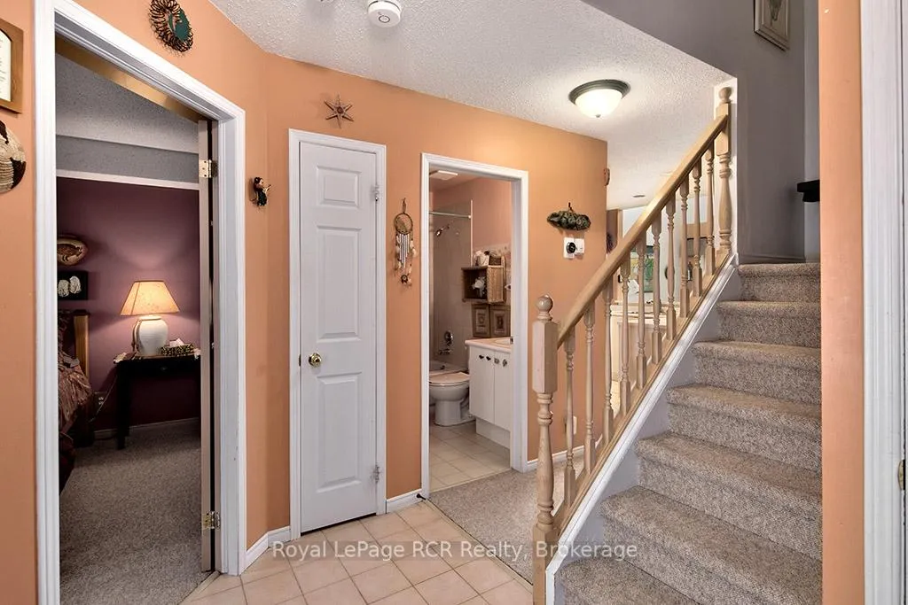 Photo 16 of Unit Unit #32, 162 Settlers Way, Blue Mountains — HOMEH