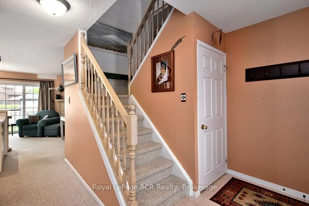 Photo 19 of Unit Unit #32, 162 Settlers Way, Blue Mountains — HOMEH