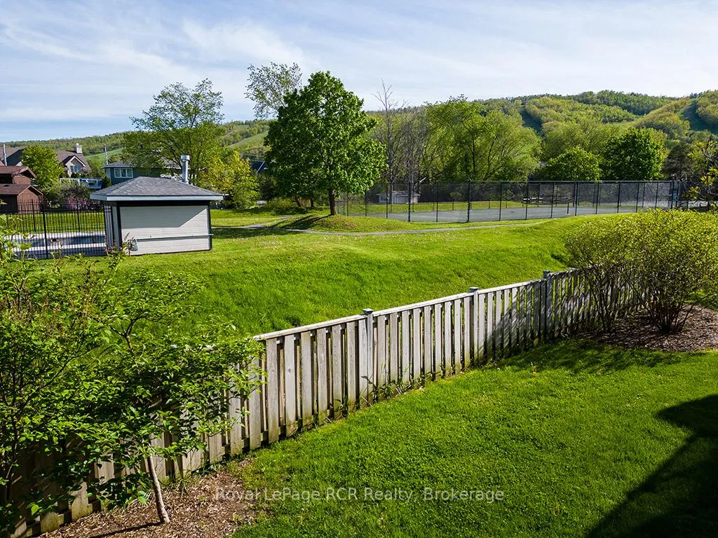 Photo 35 of Unit Unit #32, 162 Settlers Way, Blue Mountains — HOMEH