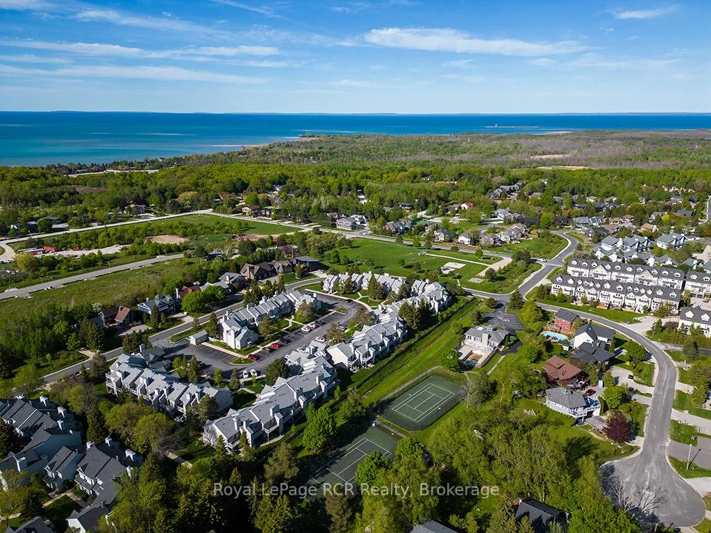 Photo 36 of Unit Unit #32, 162 Settlers Way, Blue Mountains — HOMEH