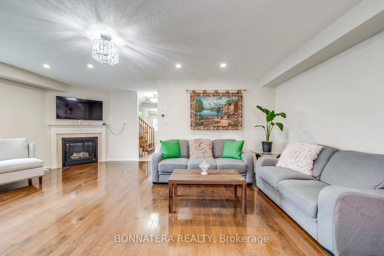 Photo 8 of 411 Hobbs Crescent, Milton, Clarke — HOMEH