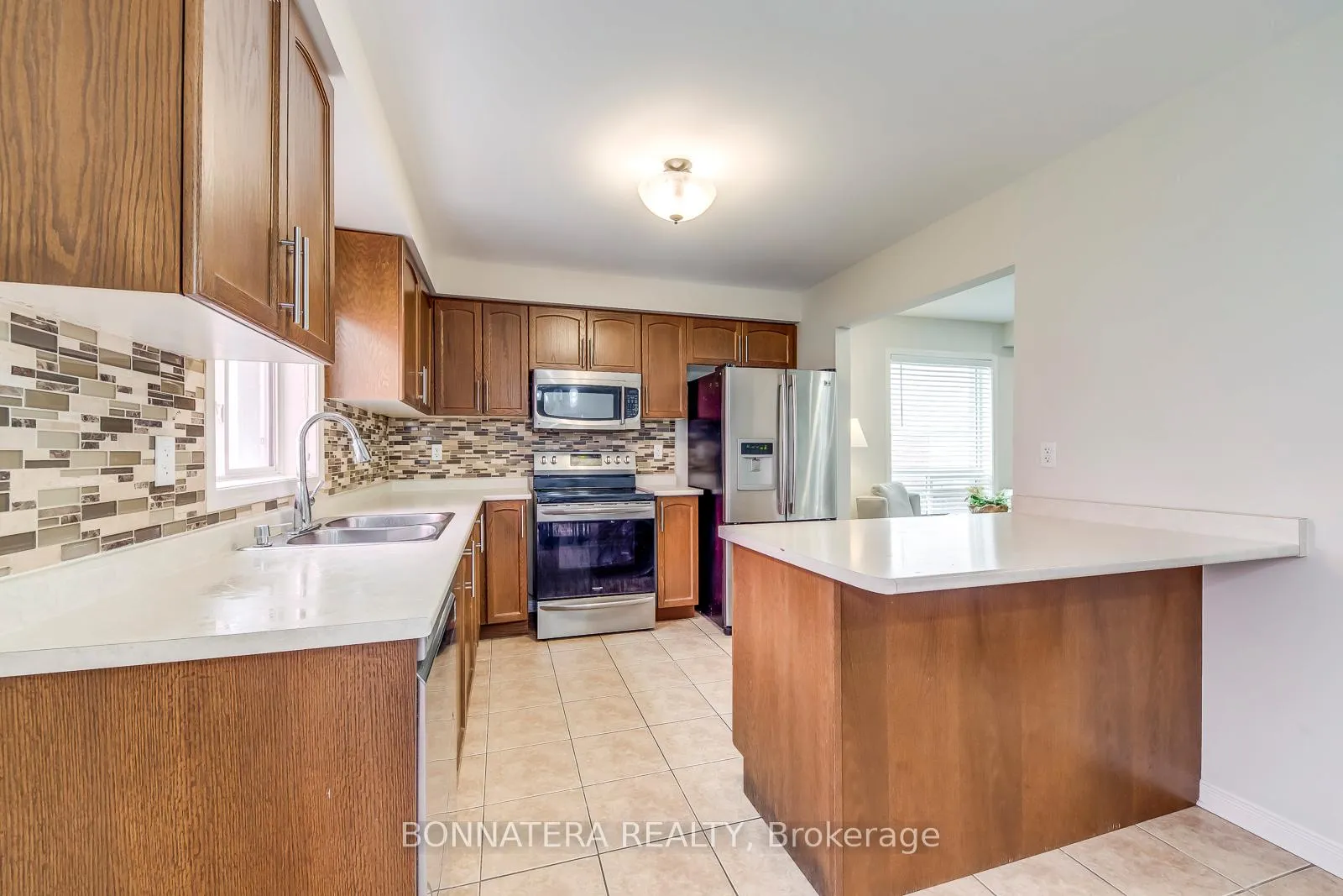 Photo 12 of 411 Hobbs Crescent, Milton, Clarke — HOMEH
