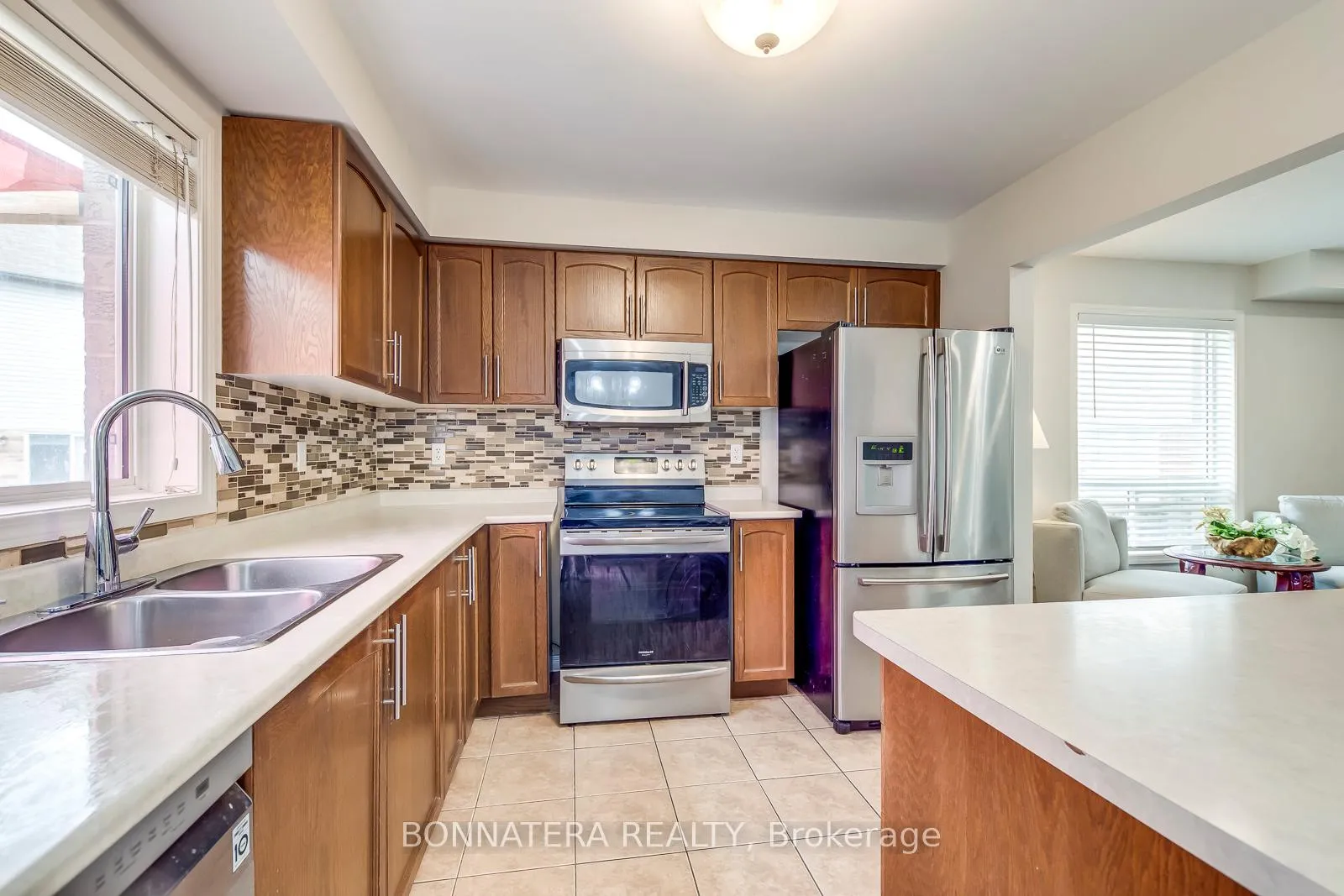 Photo 13 of 411 Hobbs Crescent, Milton, Clarke — HOMEH