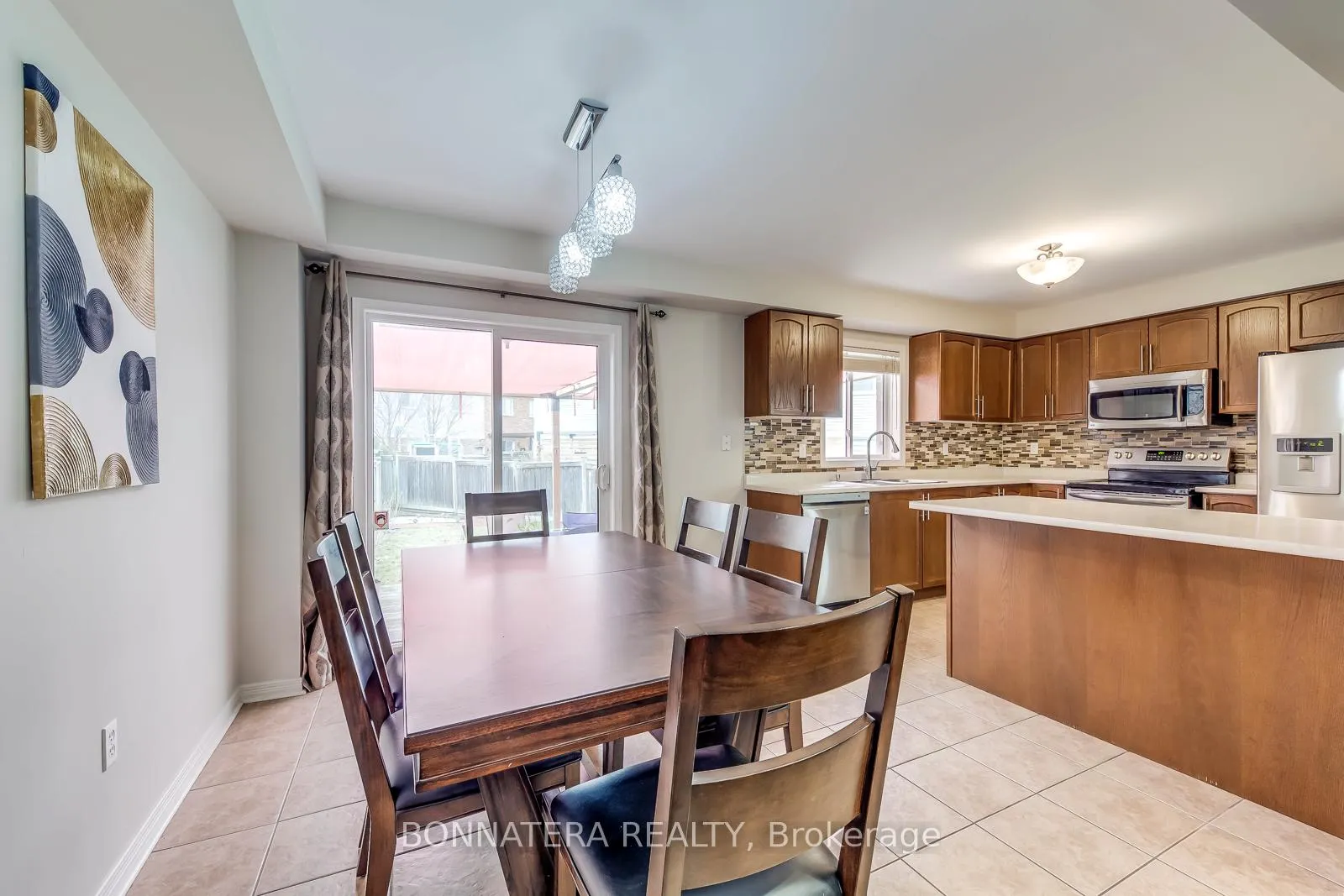 Photo 19 of 411 Hobbs Crescent, Milton, Clarke — HOMEH