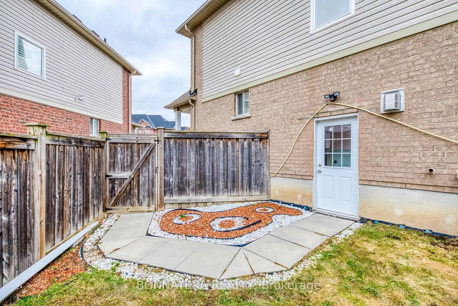 Photo 36 of 411 Hobbs Crescent, Milton, Clarke — HOMEH