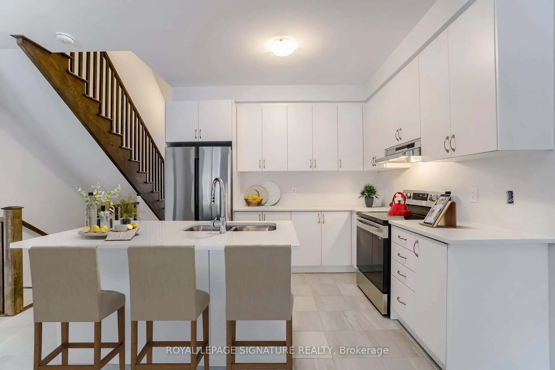 Photo 6 of 41 Overlea Drive, Brampton, Sandringham-Wellington — HOMEH