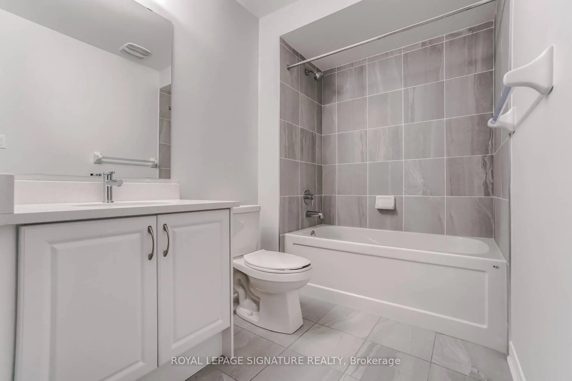 Photo 16 of 41 Overlea Drive, Brampton, Sandringham-Wellington — HOMEH