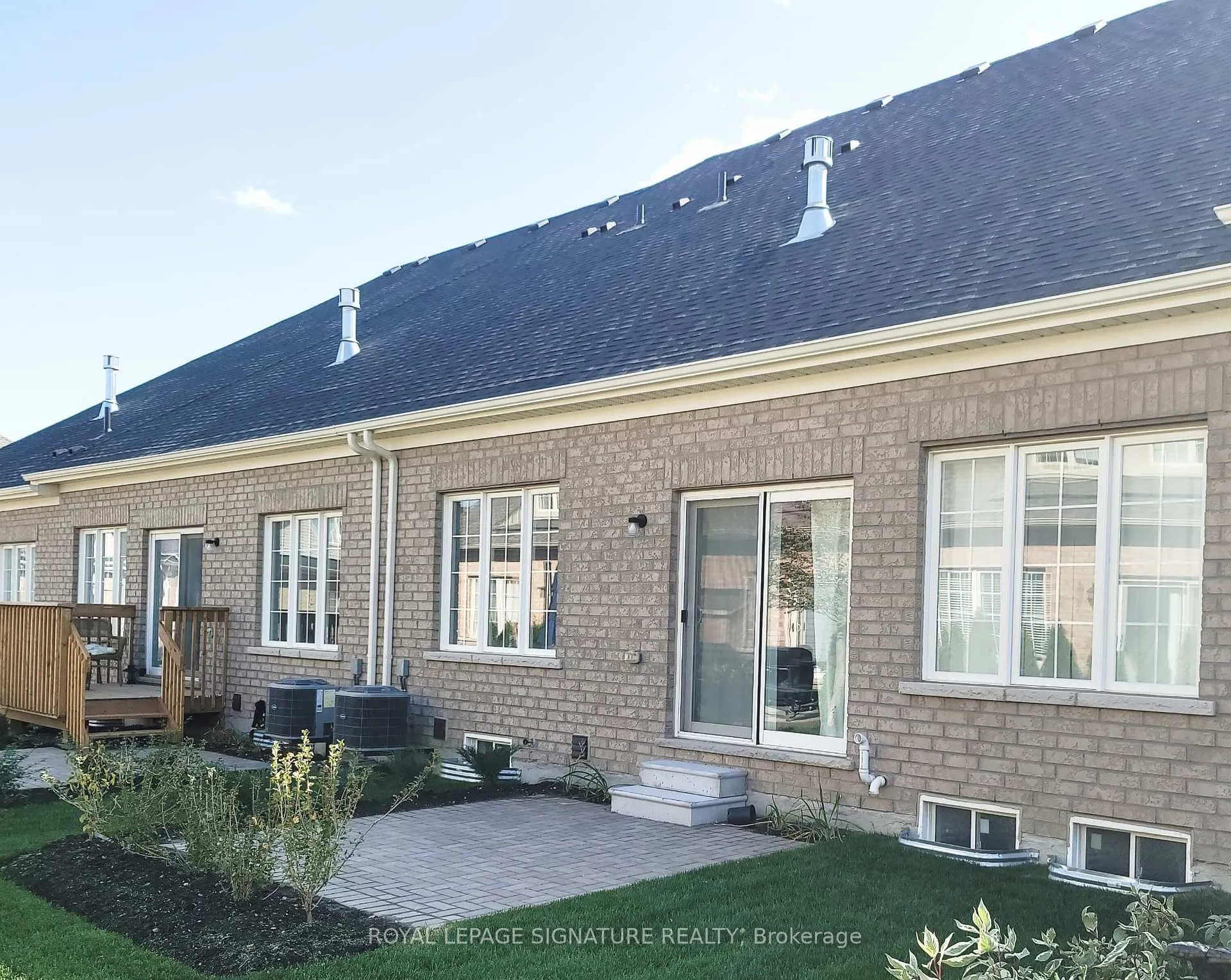 Photo 19 of 41 Overlea Drive, Brampton, Sandringham-Wellington — HOMEH
