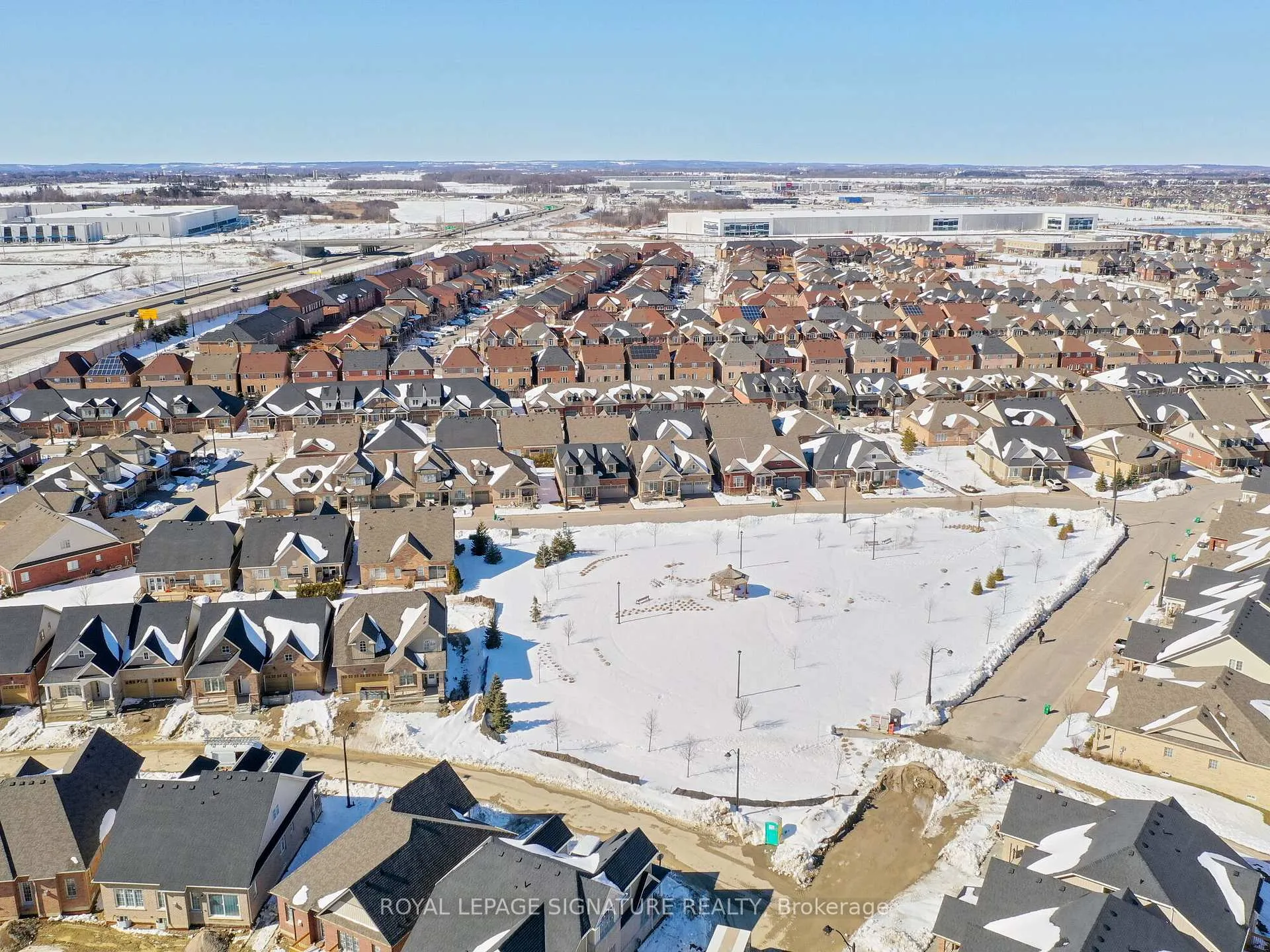 Photo 23 of 41 Overlea Drive, Brampton, Sandringham-Wellington — HOMEH