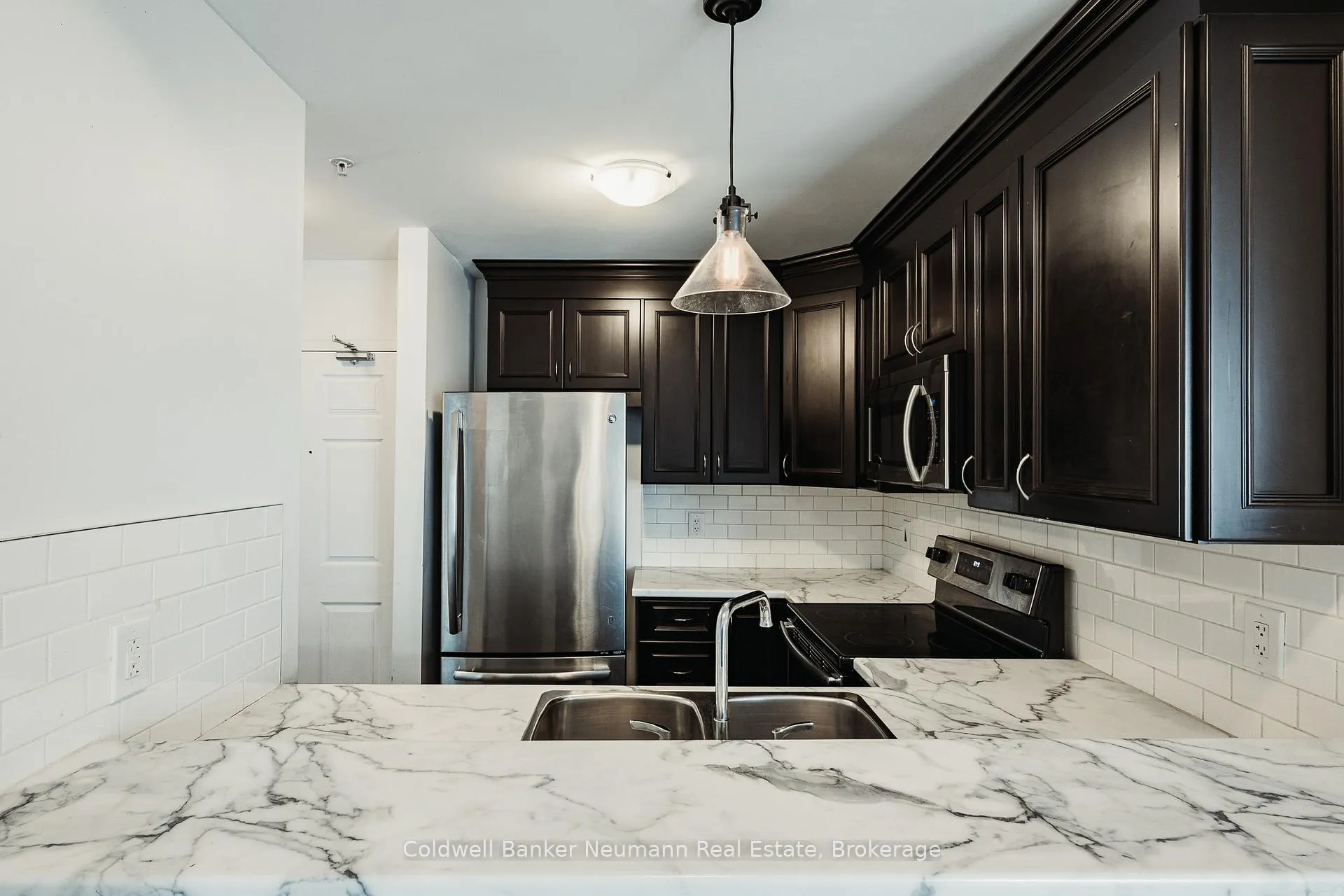 Photo 3 of Unit 312, 2 Colonial Drive, Guelph, Pineridge/Westminster Woods — HOMEH