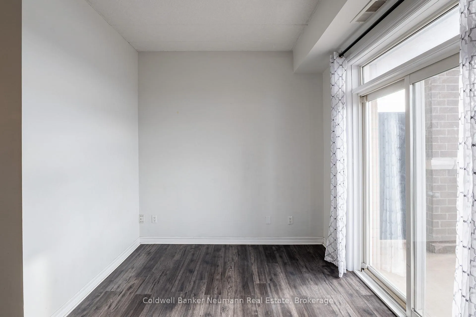 Photo 6 of Unit 312, 2 Colonial Drive, Guelph, Pineridge/Westminster Woods — HOMEH
