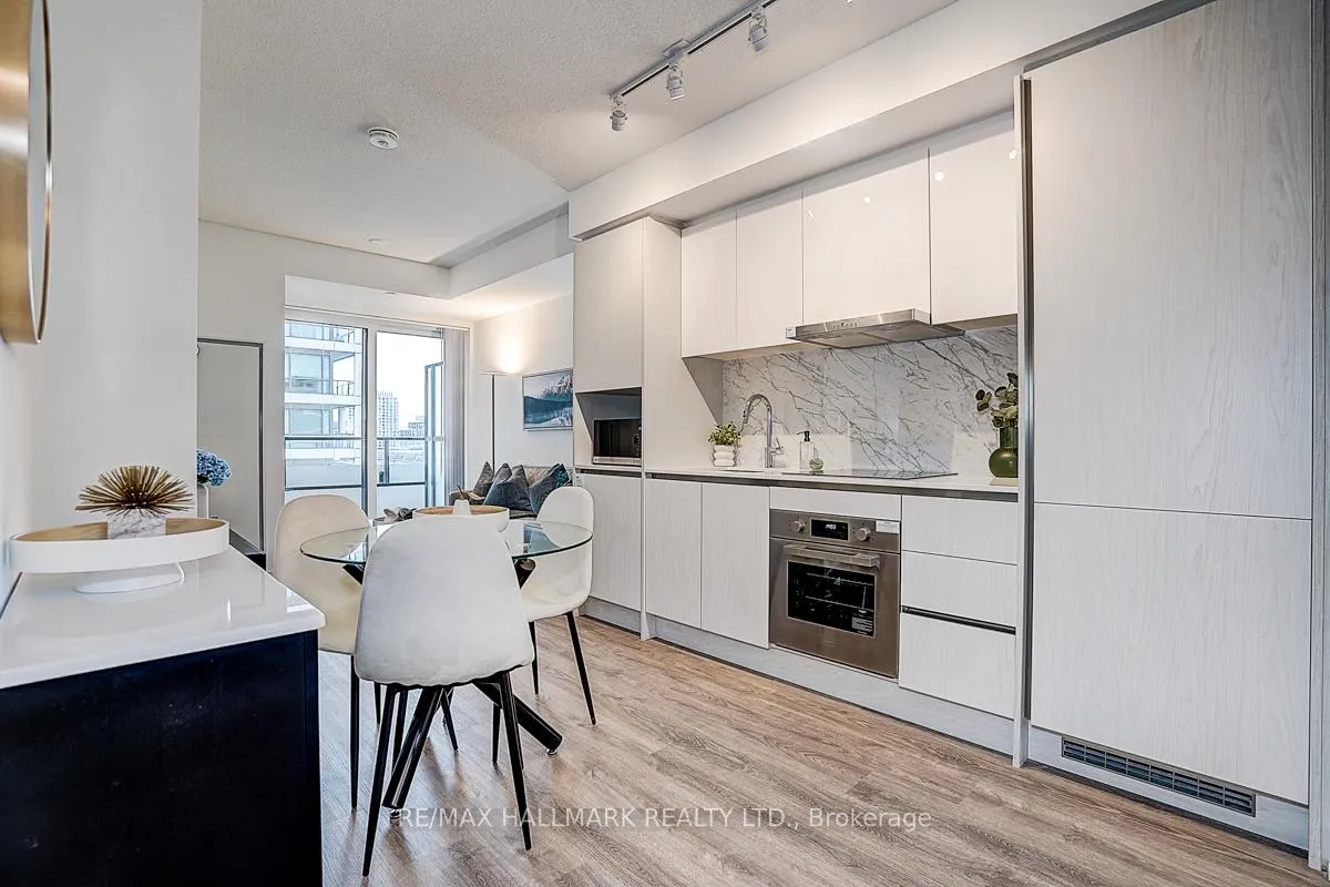 Photo 5 of Unit 912, 180 Front Street E, Toronto, Moss Park — HOMEH