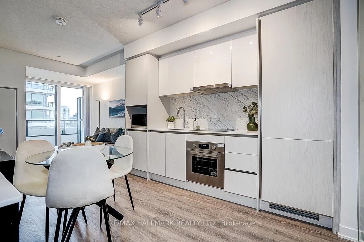 Photo 8 of Unit 912, 180 Front Street E, Toronto, Moss Park — HOMEH