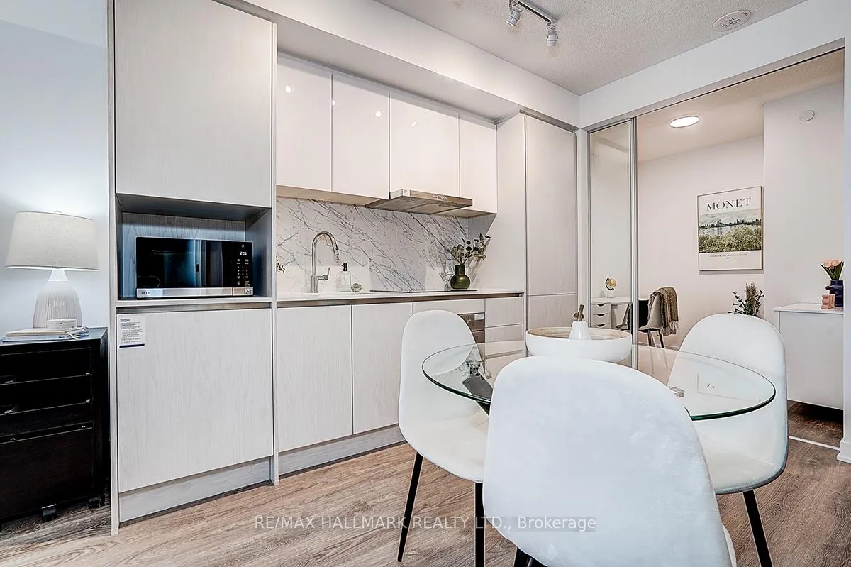 Photo 23 of Unit 912, 180 Front Street E, Toronto, Moss Park — HOMEH
