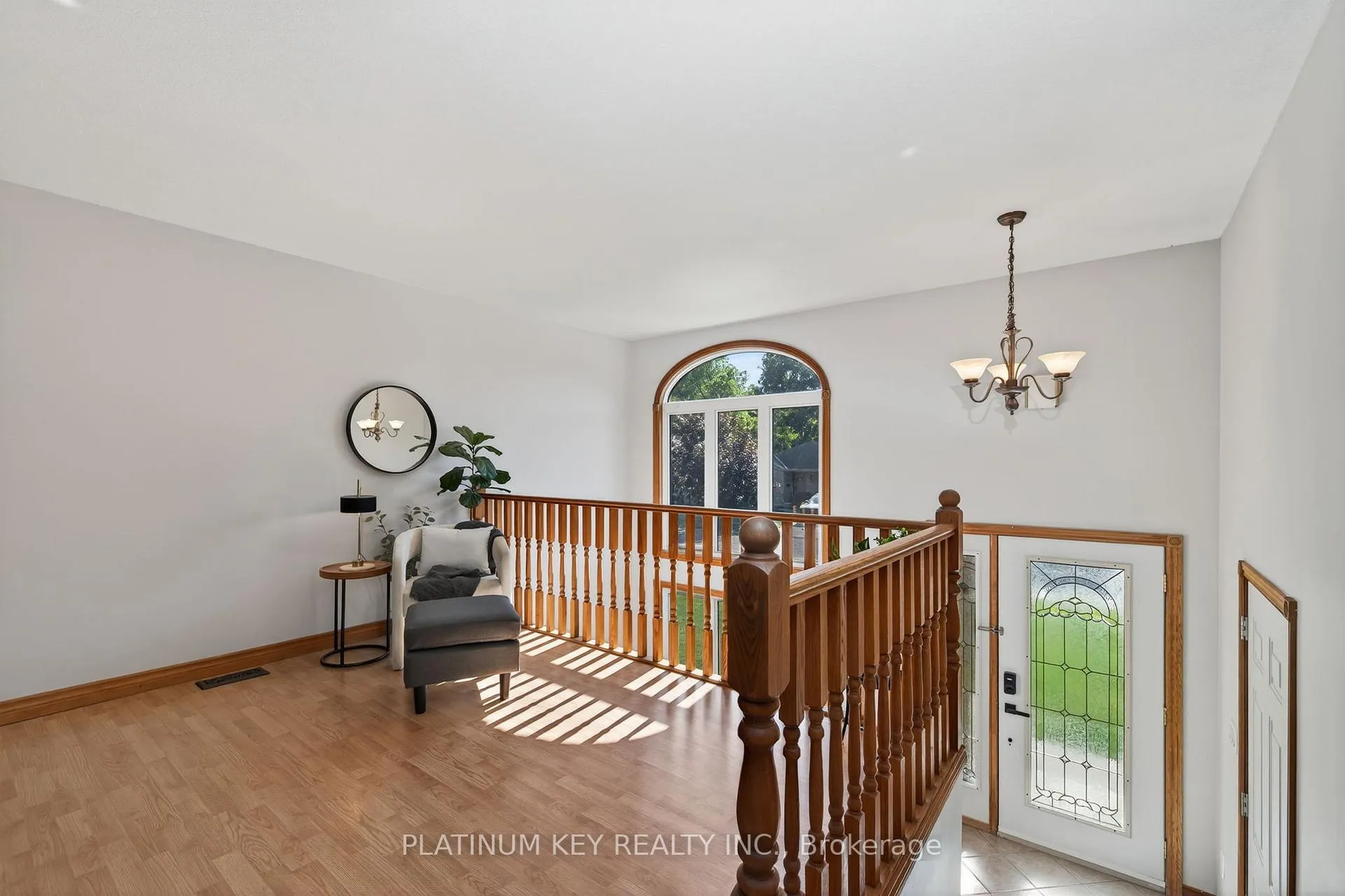 Photo 8 of 29 Dell Drive, Strathroy-Caradoc, SW — HOMEH