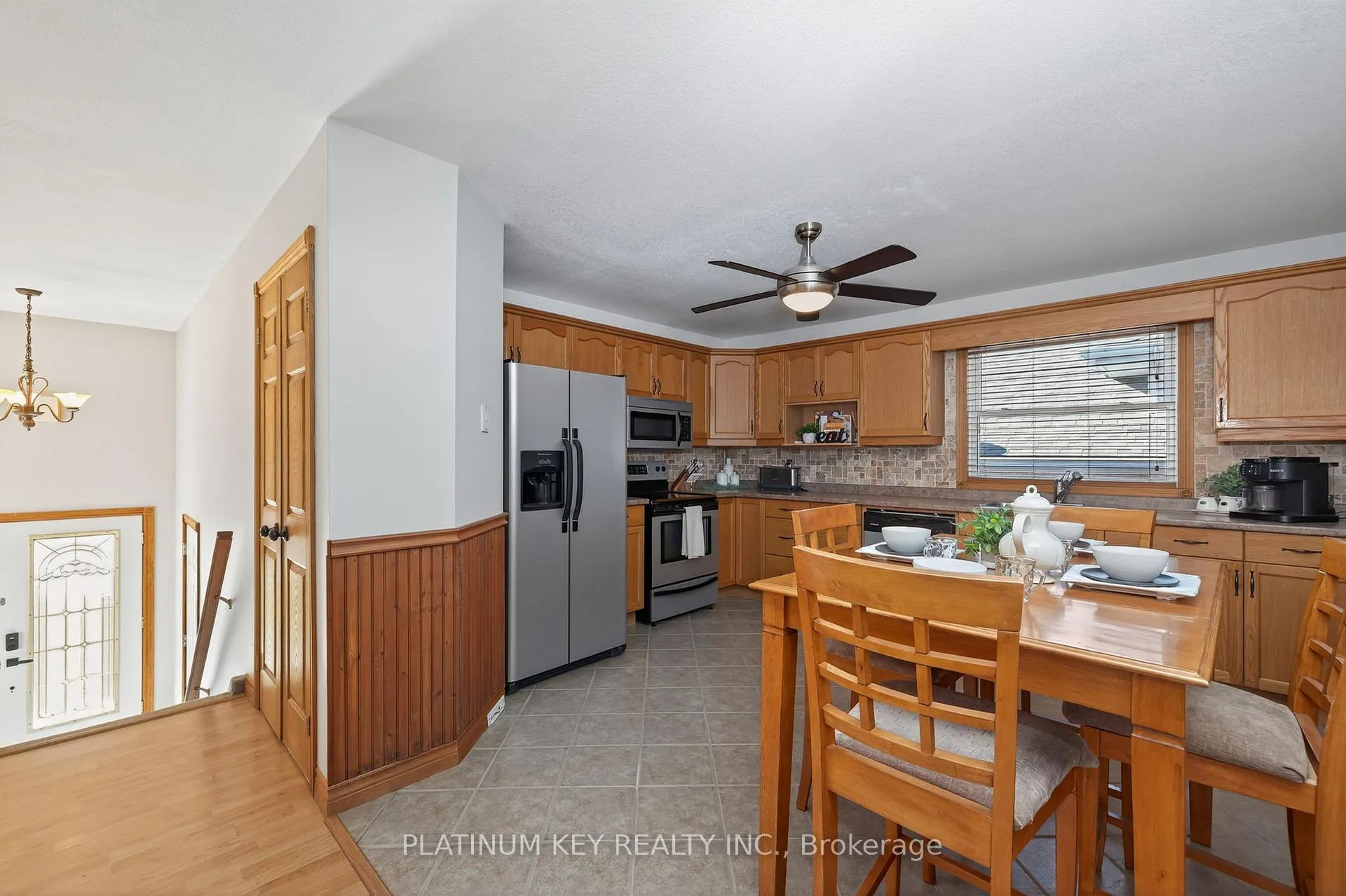 Photo 12 of 29 Dell Drive, Strathroy-Caradoc, SW — HOMEH